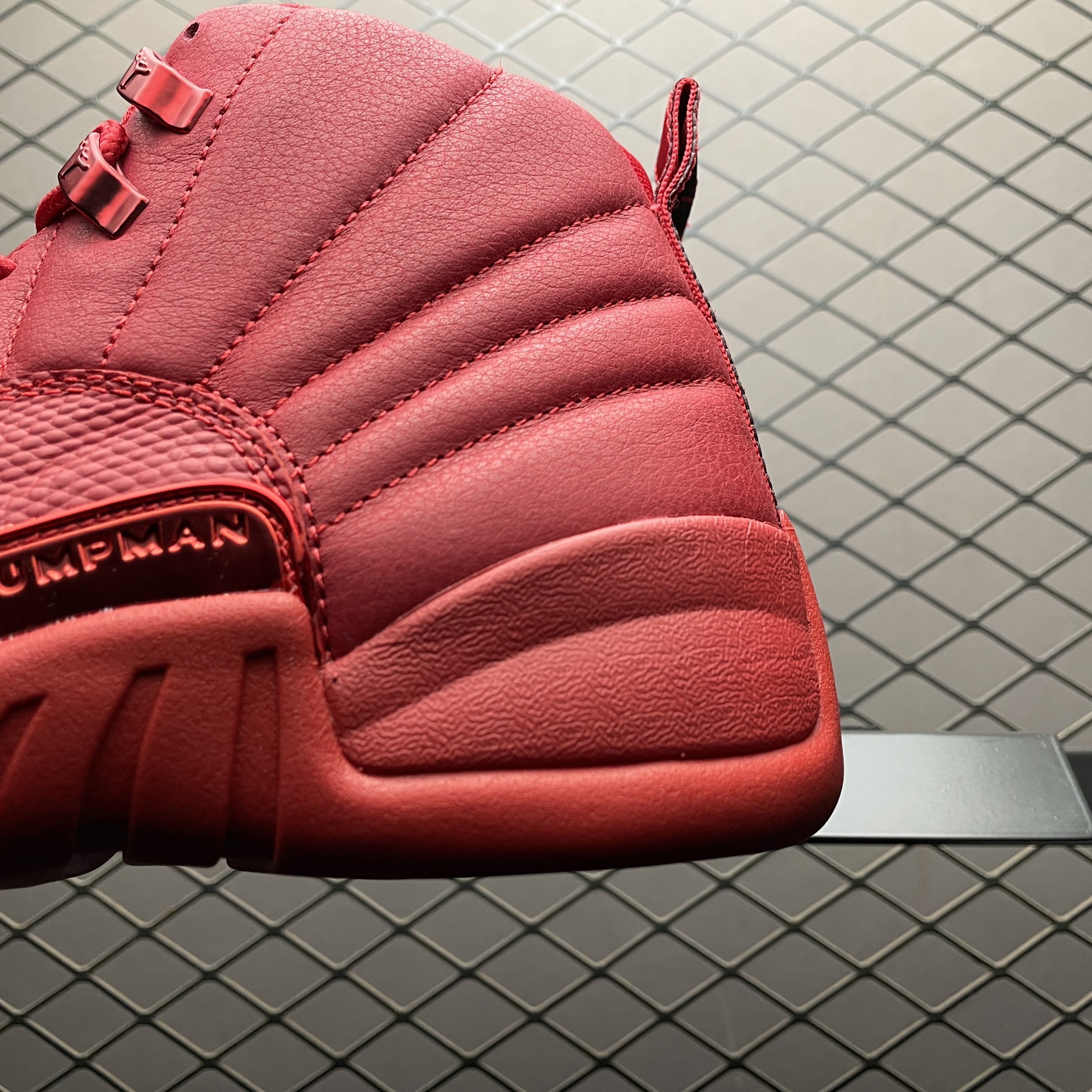 NIKE AIR JORDAN 12 RETRO "GYM RED" (2018) (130690-601)