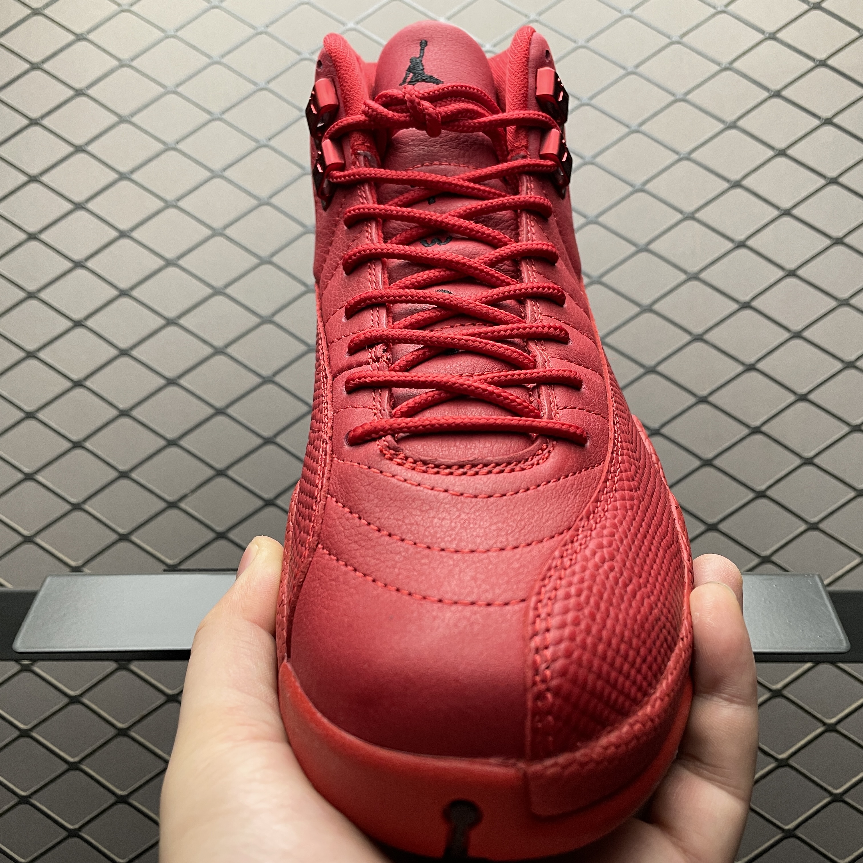 NIKE AIR JORDAN 12 RETRO "GYM RED" (2018) (130690-601)
