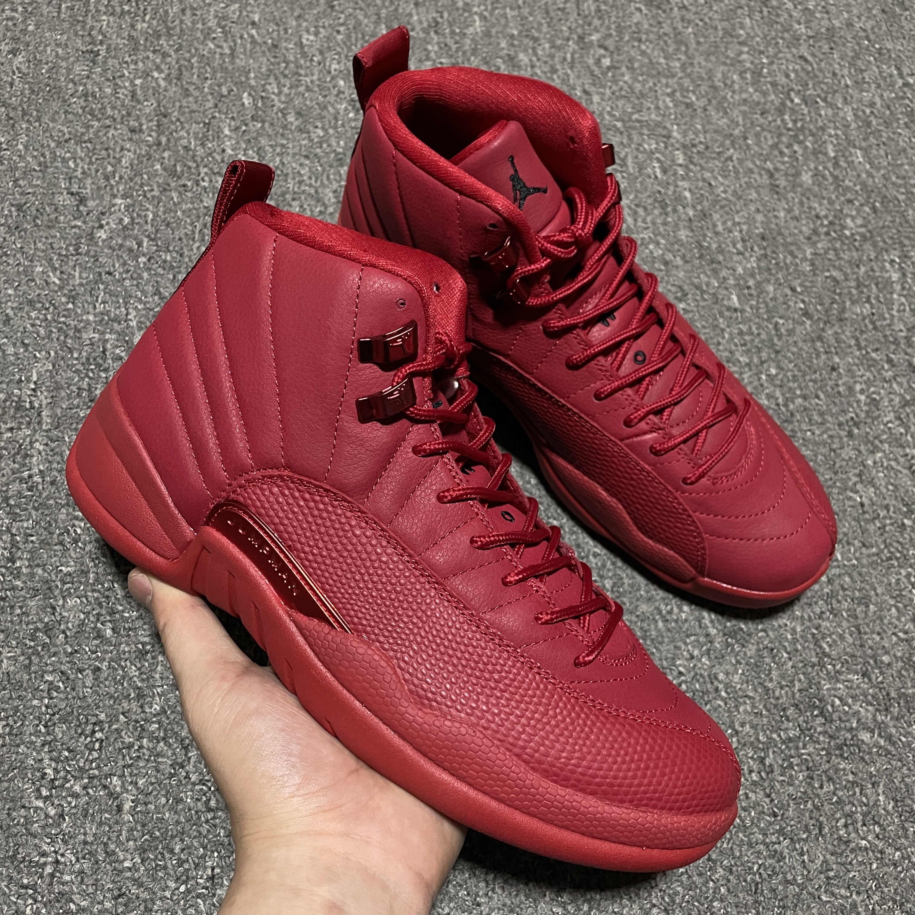 NIKE AIR JORDAN 12 RETRO "GYM RED" (2018) (130690-601)