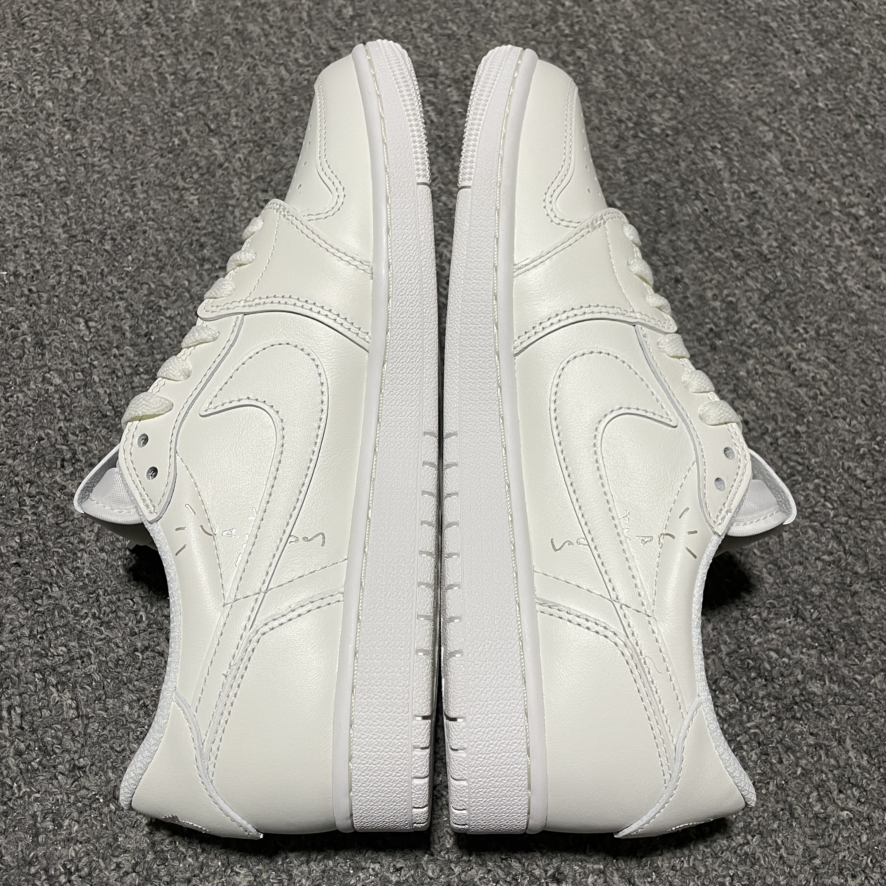 Travis Scott x Nike Air Jordan 1 Low OG “White Party (TD1226-111)