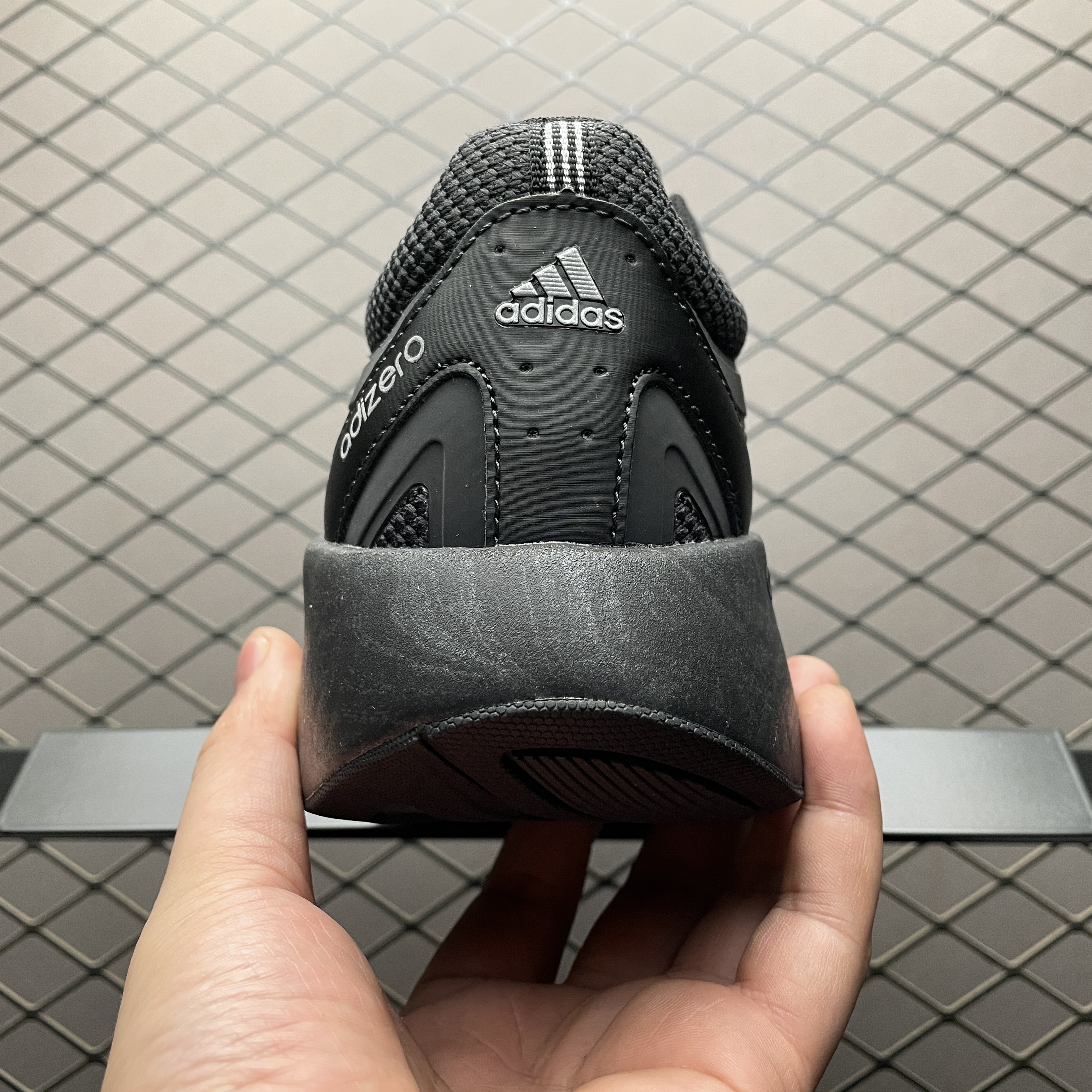 adidas Adizero Aruku "Core Black/Core Black/Iron Metallic"（IH0972）