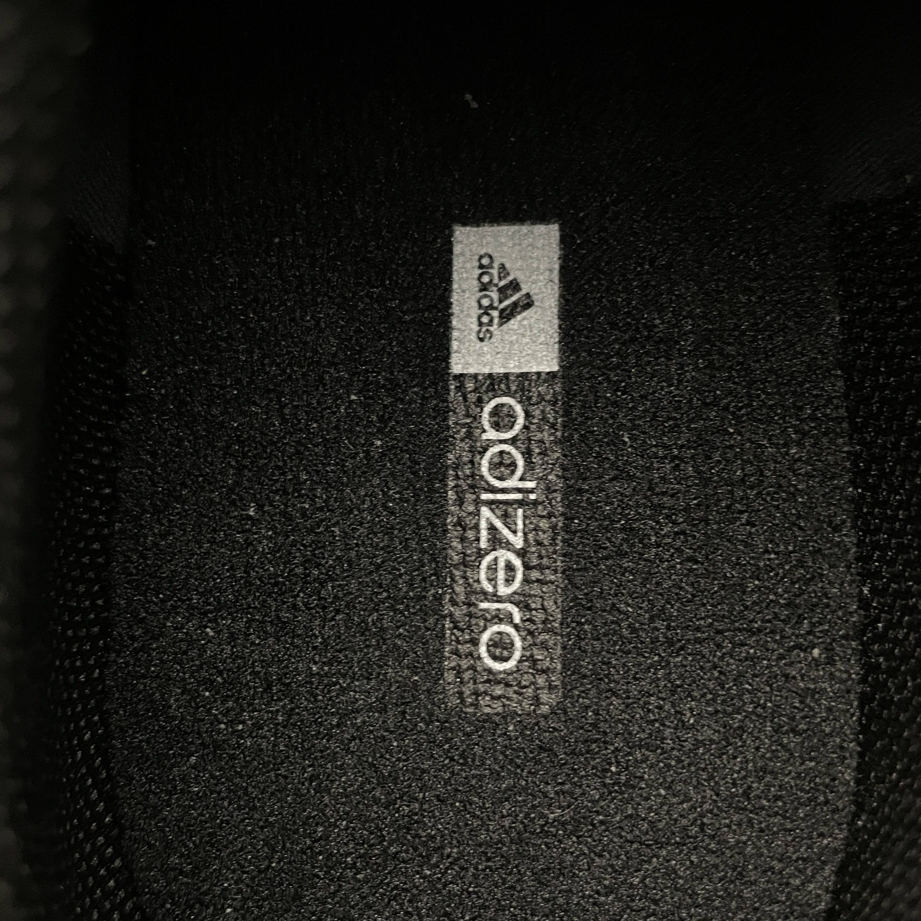 adidas Adizero Aruku "Core Black/Core Black/Iron Metallic"（IH0972）