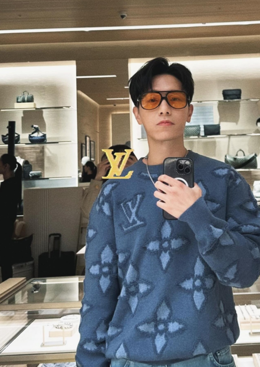 Louis Vuitton Textured cotton crew neck（1AFQQ3）