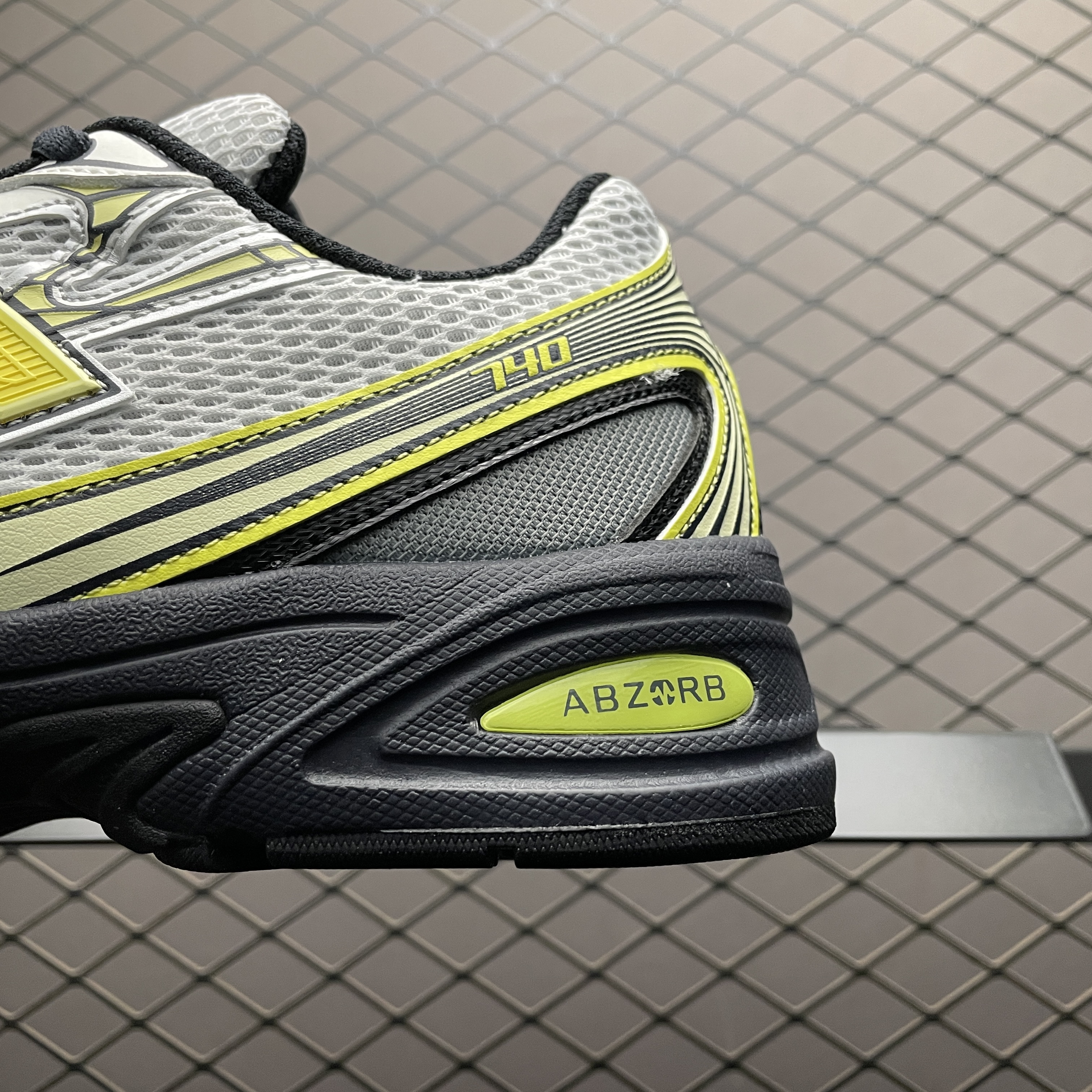 New Balance 740 "White/Yellow" (U740FR2）