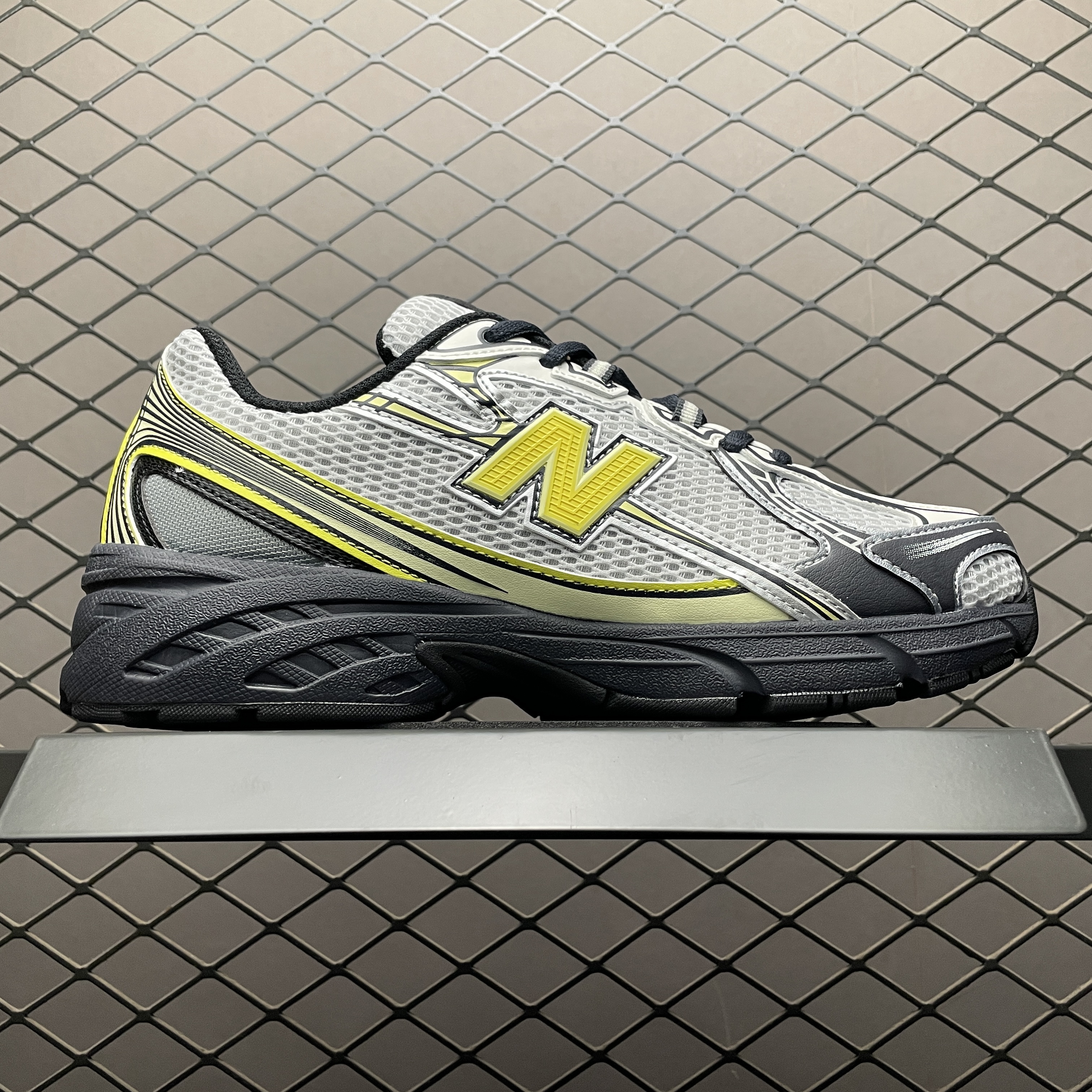 New Balance 740 "White/Yellow" (U740FR2）