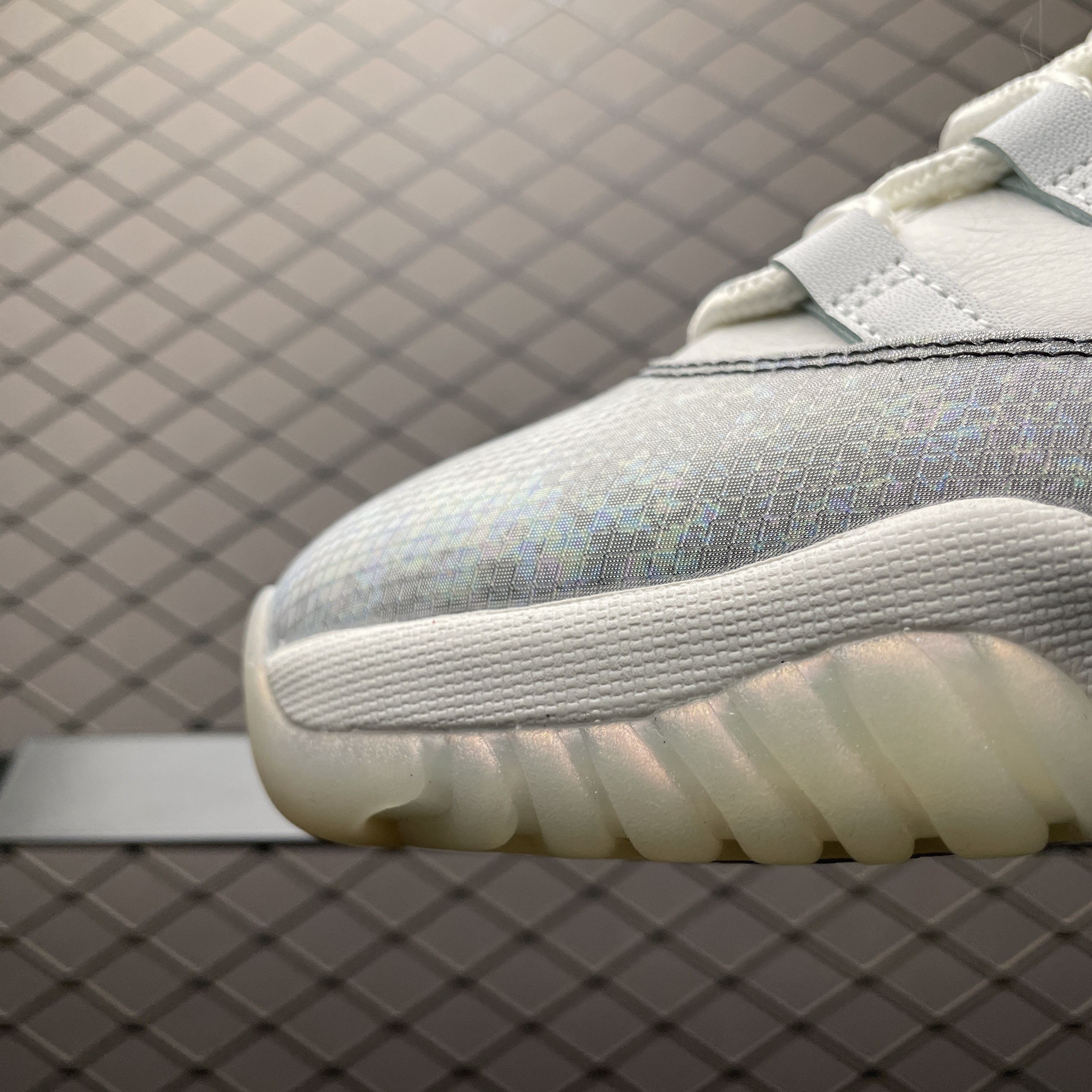 Nike Air Jordan 11 Retro Low "Year of the Snake"（HQ7000-001）