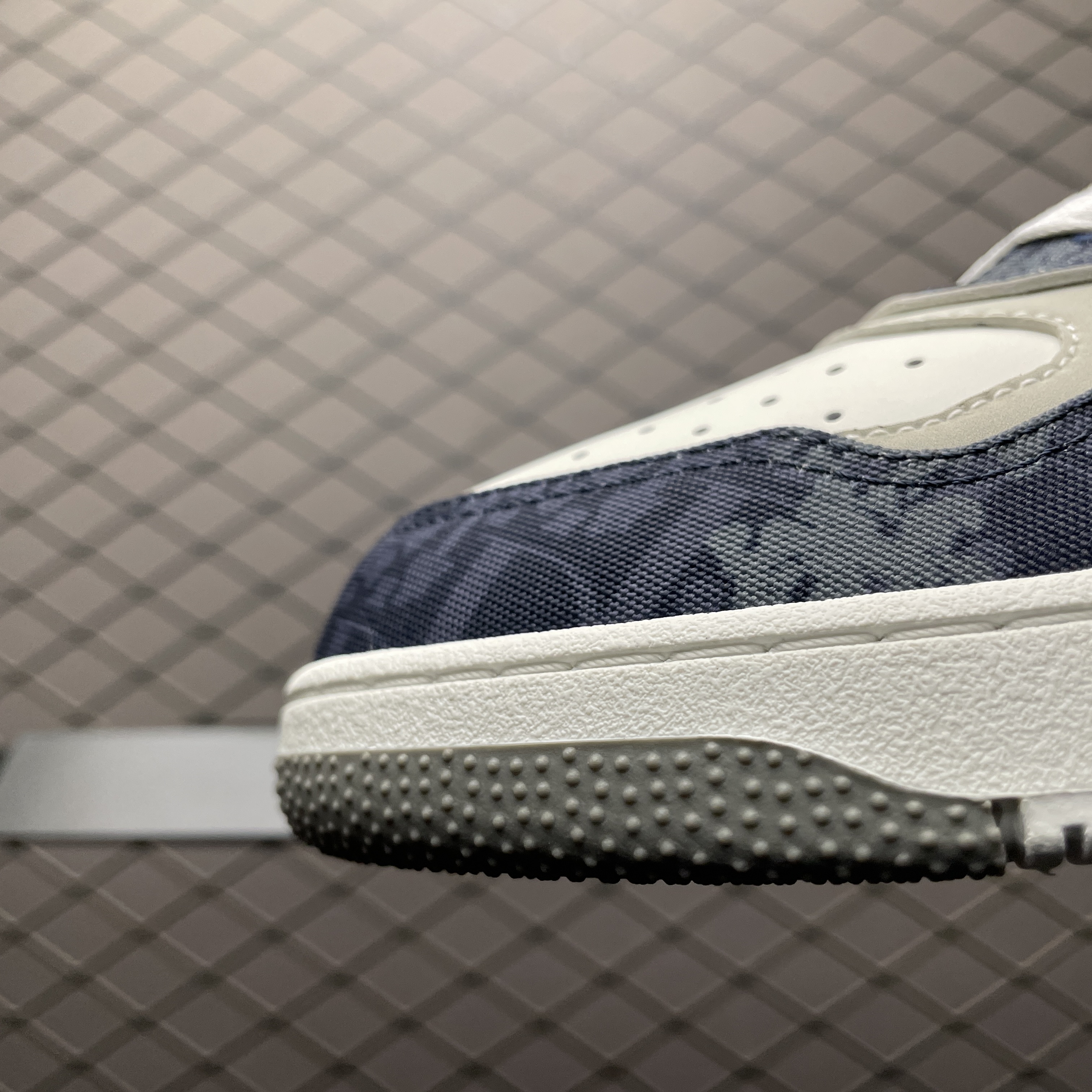 Dior Tears B27 Low-Top Sneaker（3SN272ZWZ_H580）