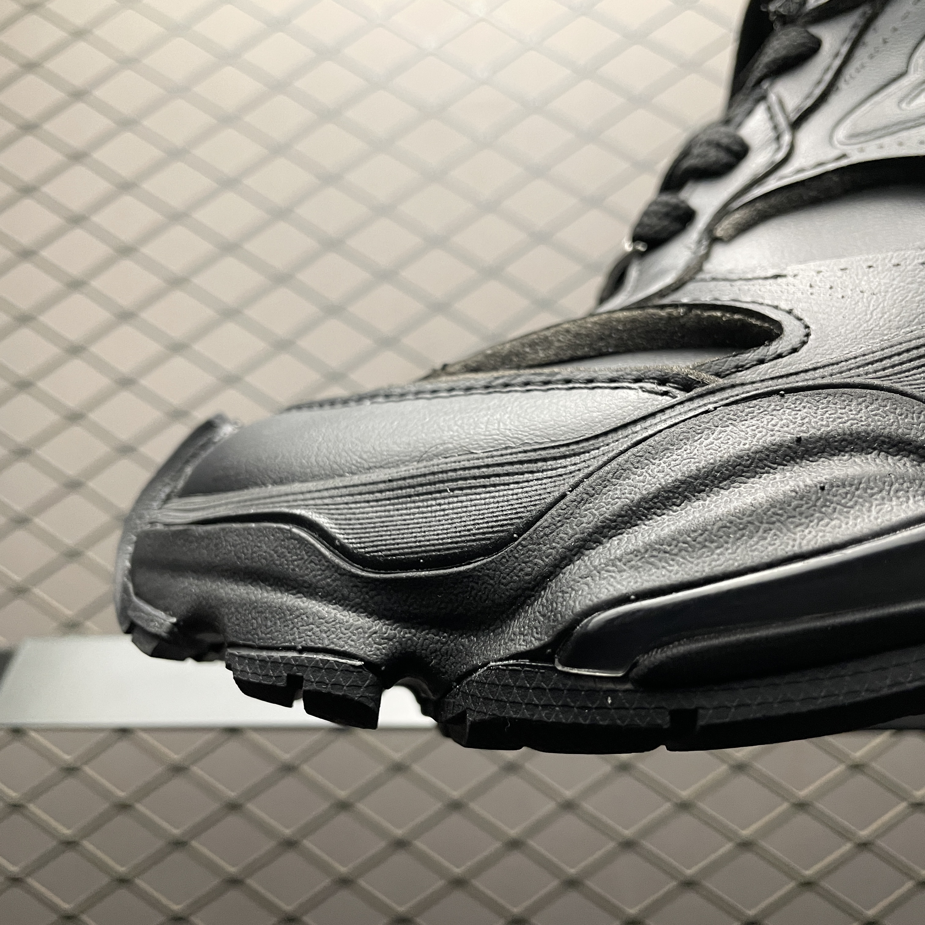 Balenciaga Cargo Sneaker 'Black'（785754WCGLT1000）