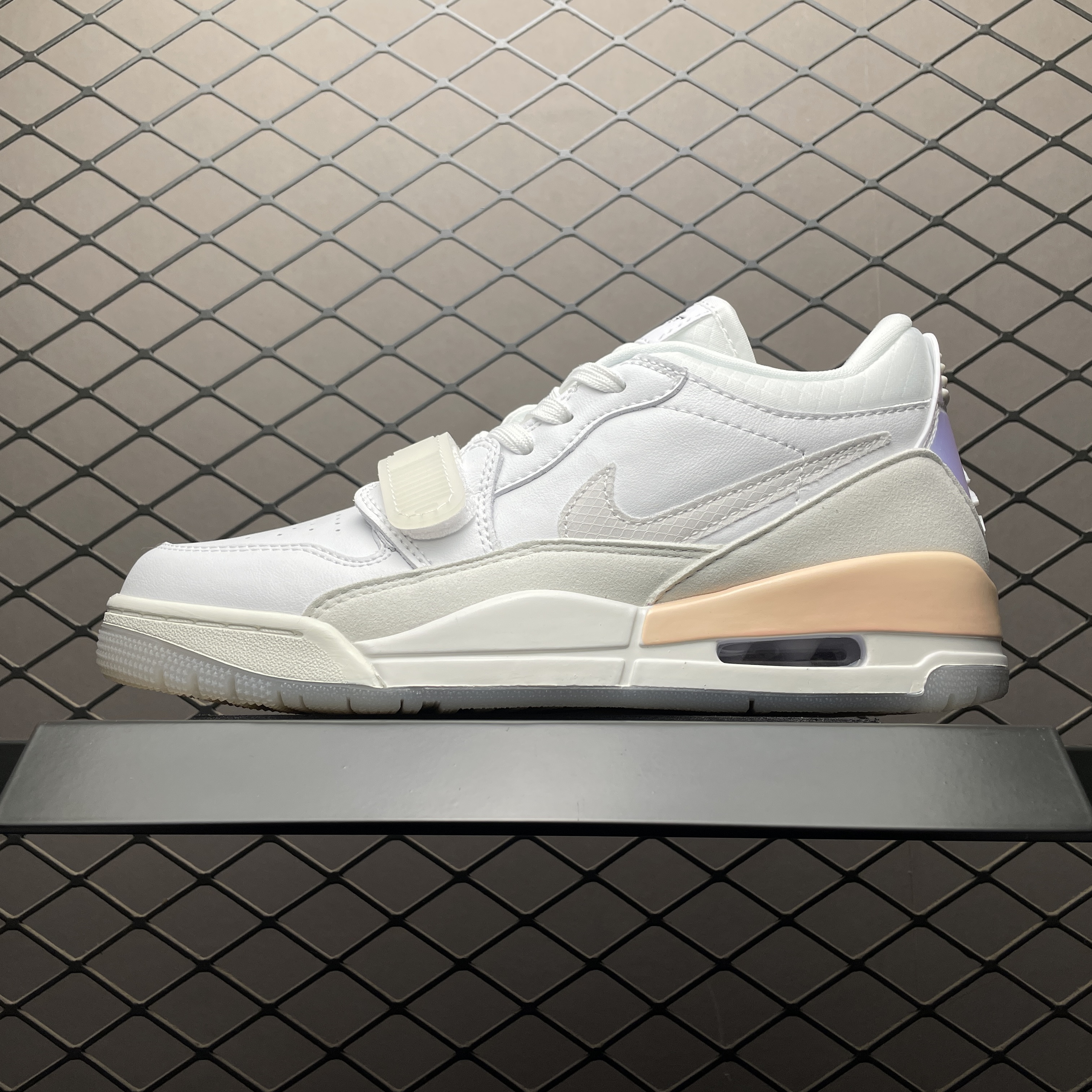 Nike Women's Jordan Legacy 312 Low "Year Of The Snake"(HF3182-100）