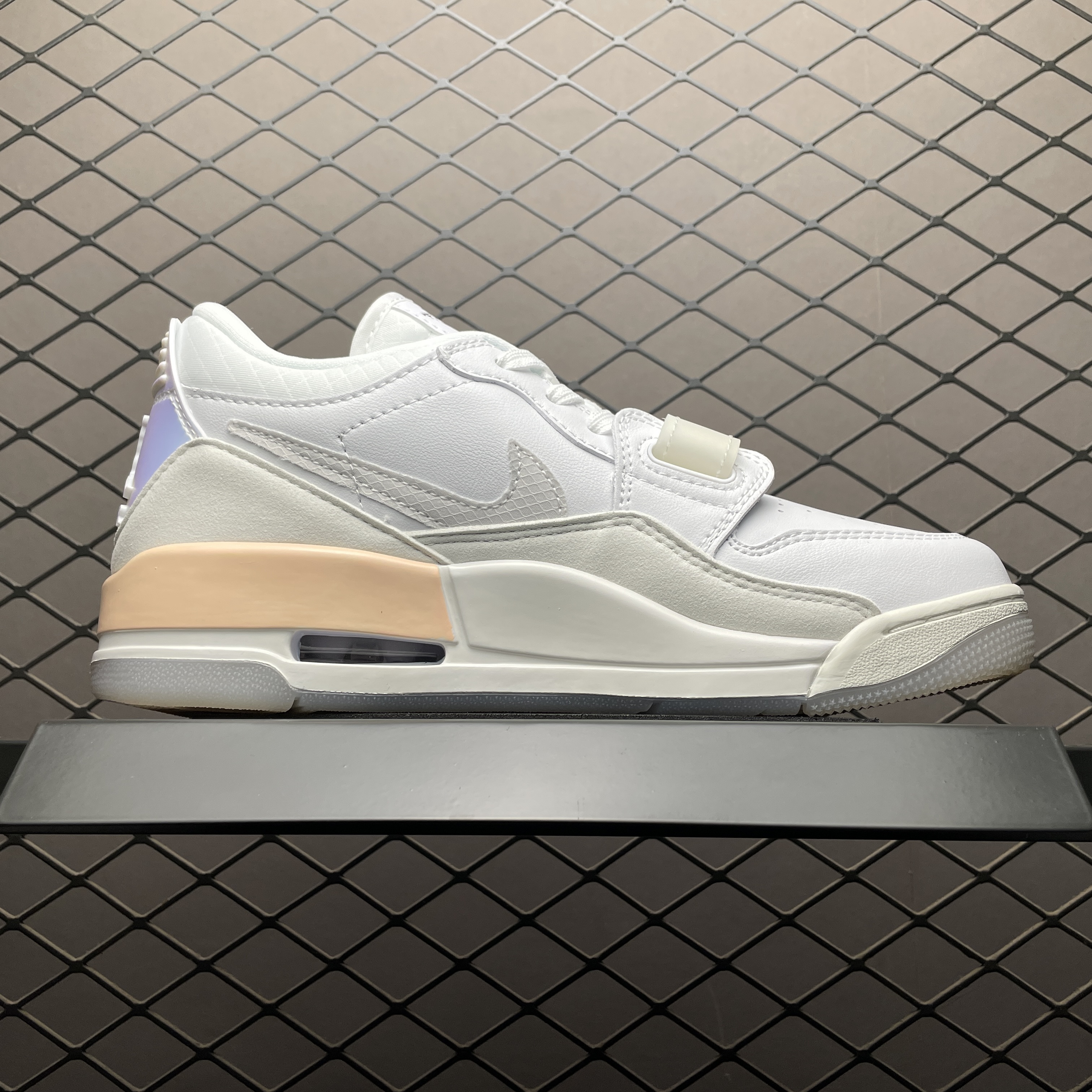 Nike Women's Jordan Legacy 312 Low "Year Of The Snake"(HF3182-100）