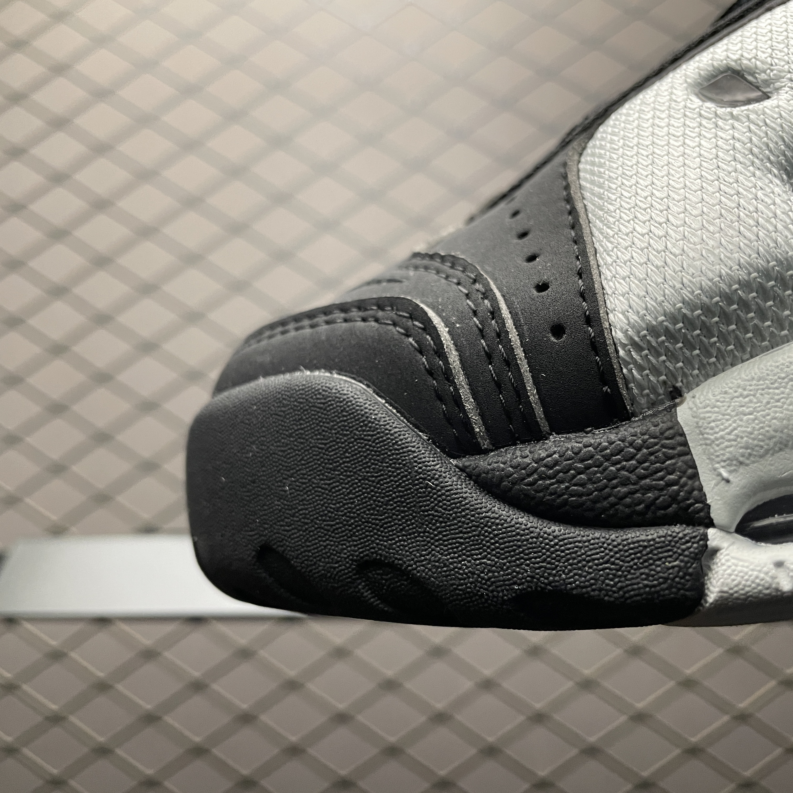 Nike Air More Uptempo Low "Black/Photon Dust"（FZ3055-001）