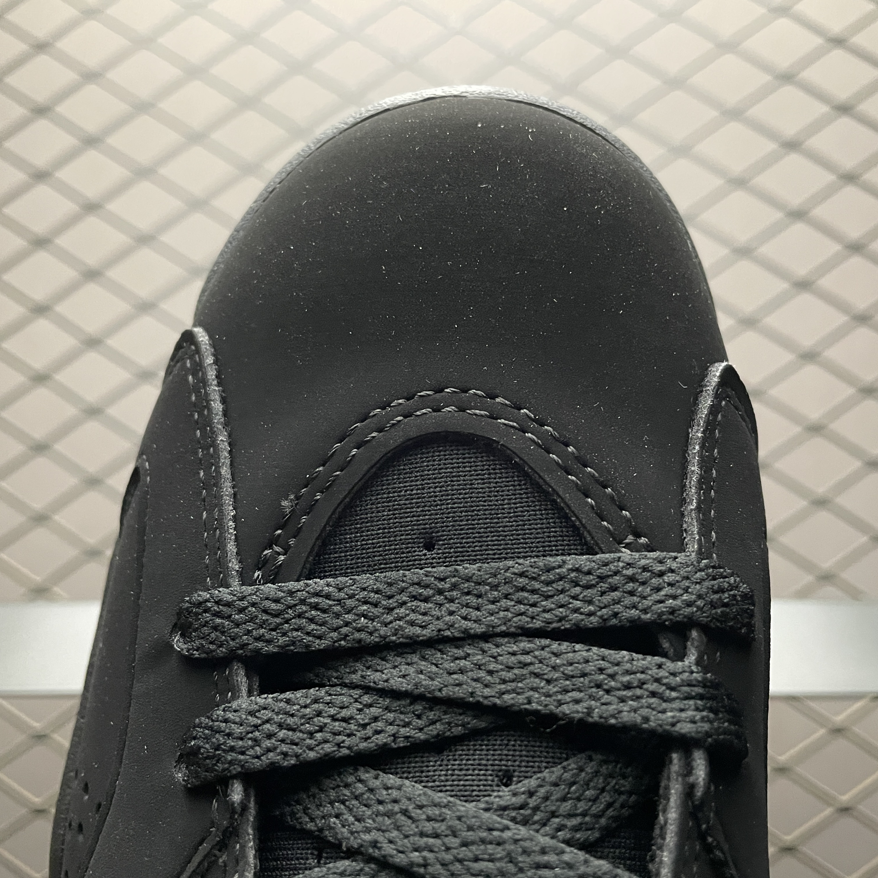 Nike Air Jordan 6 Retro "Metallic Silver" (DX2836-001)