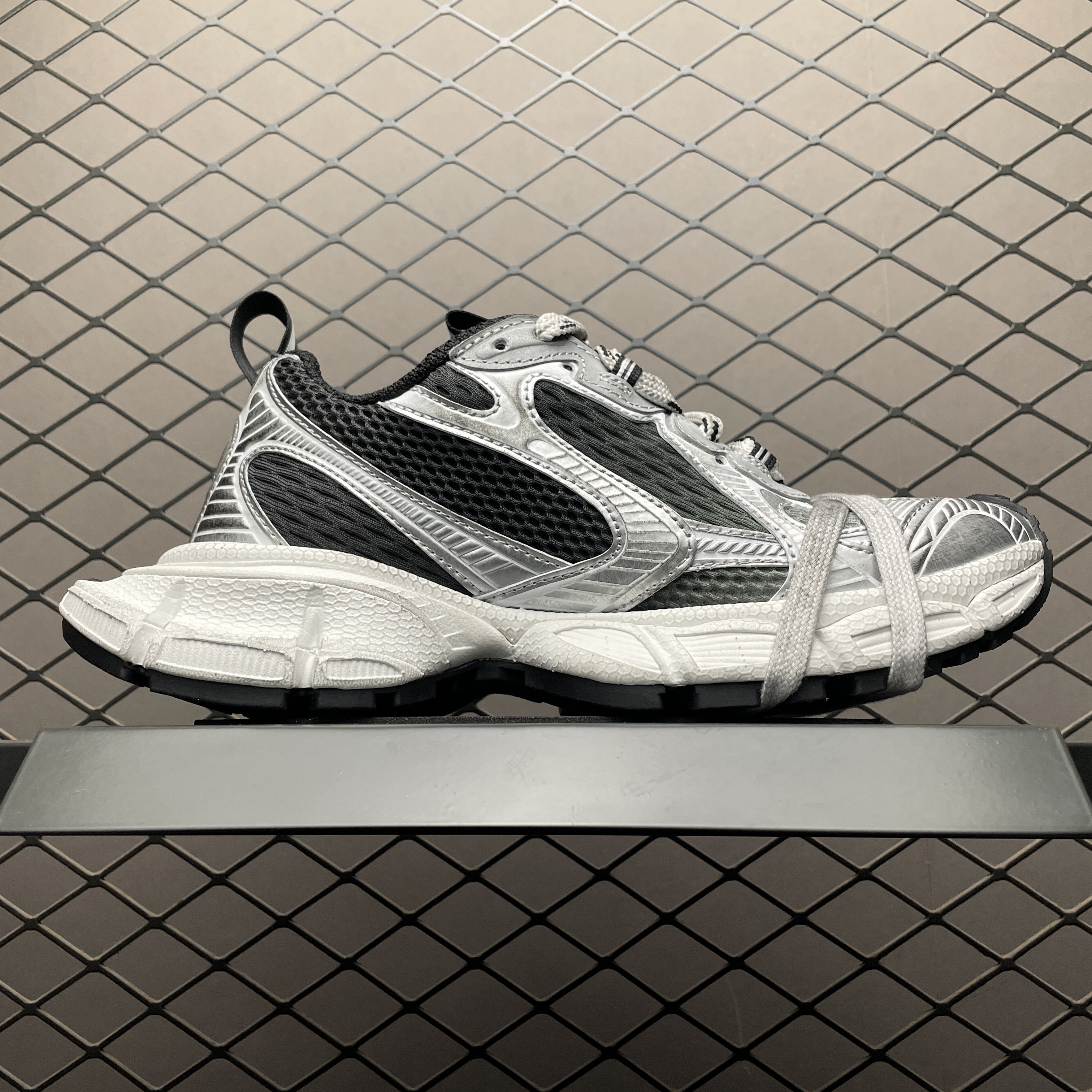BALENCIAGA 3XL SNEAKERS（734734W3XGM1190）