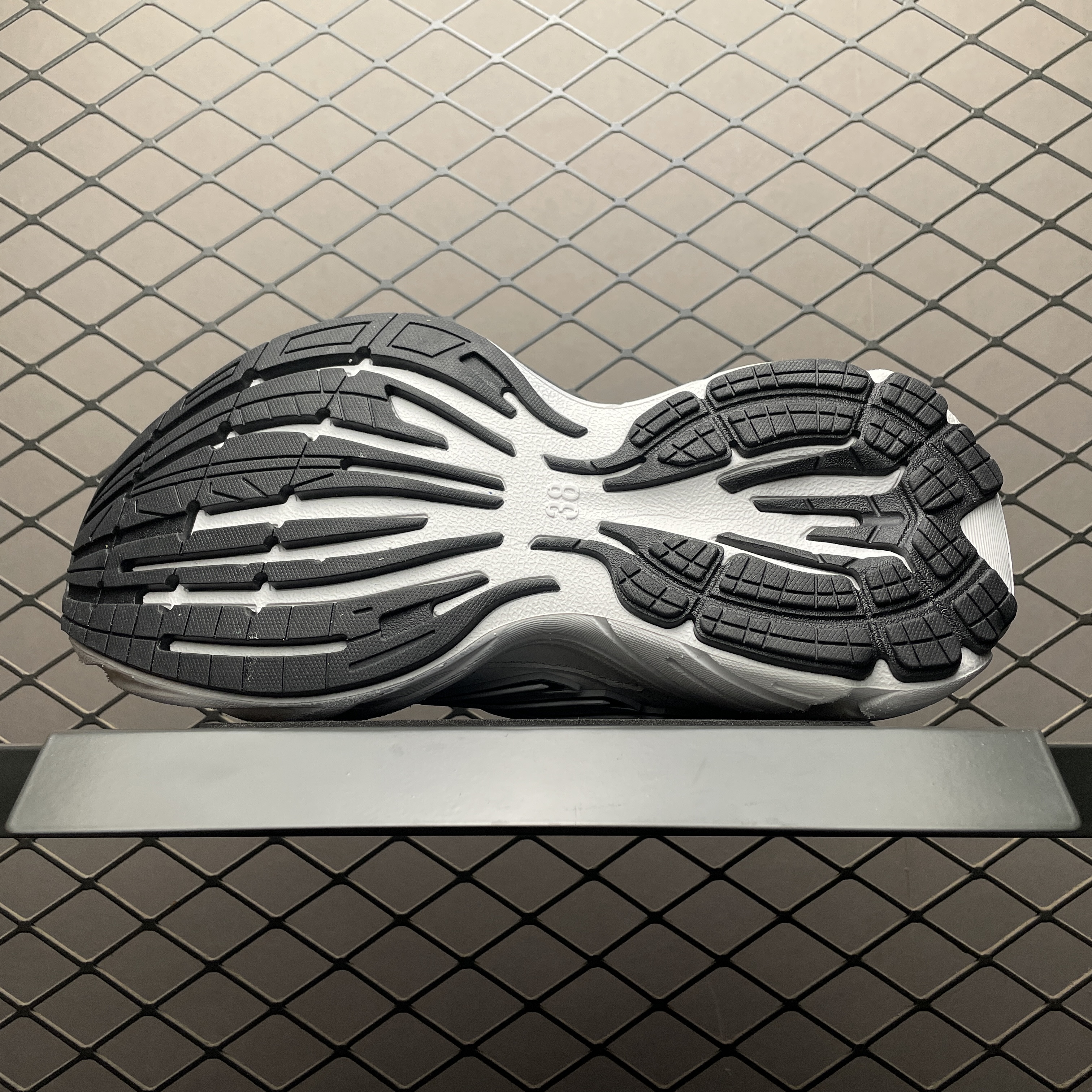 BALENCIAGA Monday Shoe "White/Black/Gray" （825418WDTSC9110）