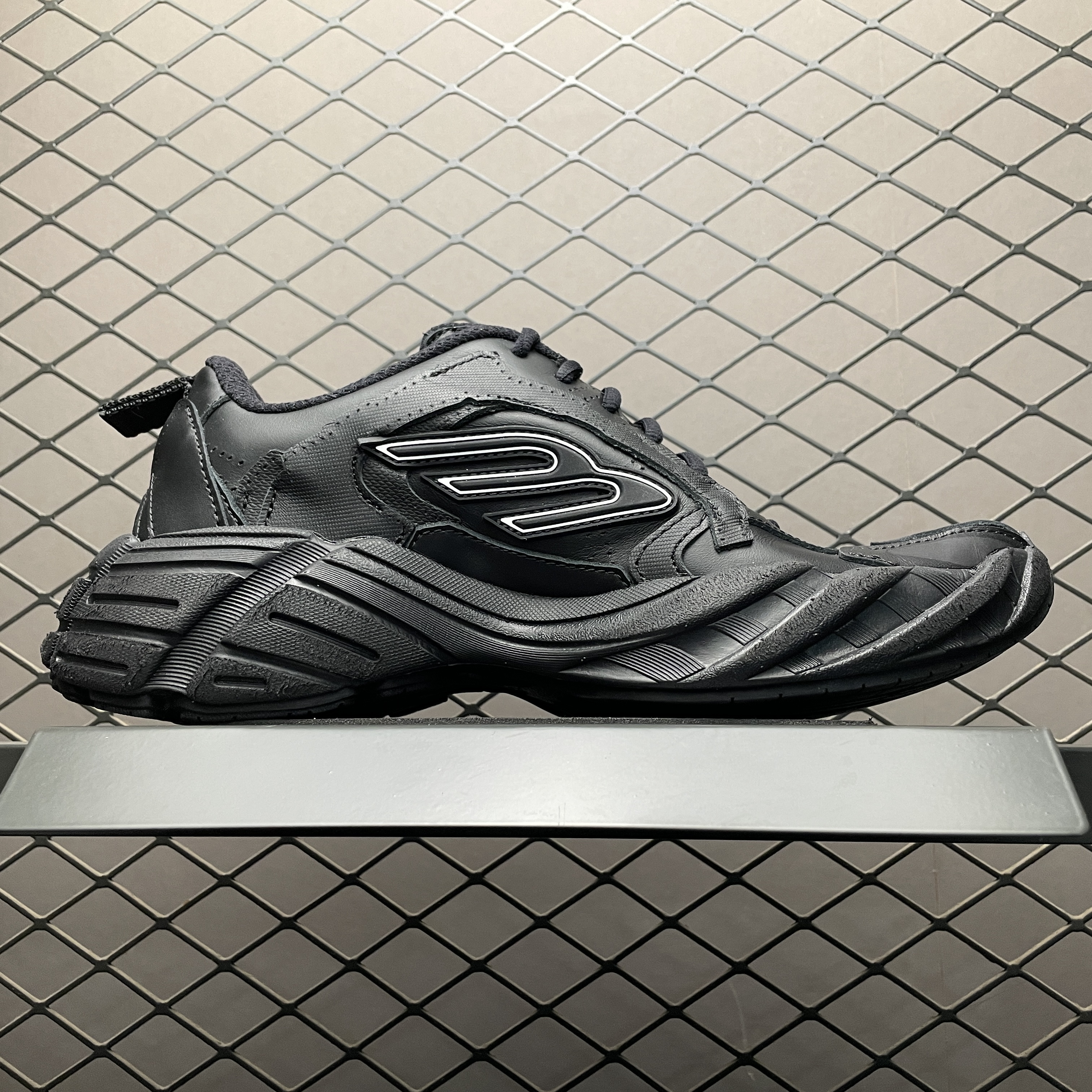 BALENCIAGA Monday Shoe "Black"（825418WDTSC1000）