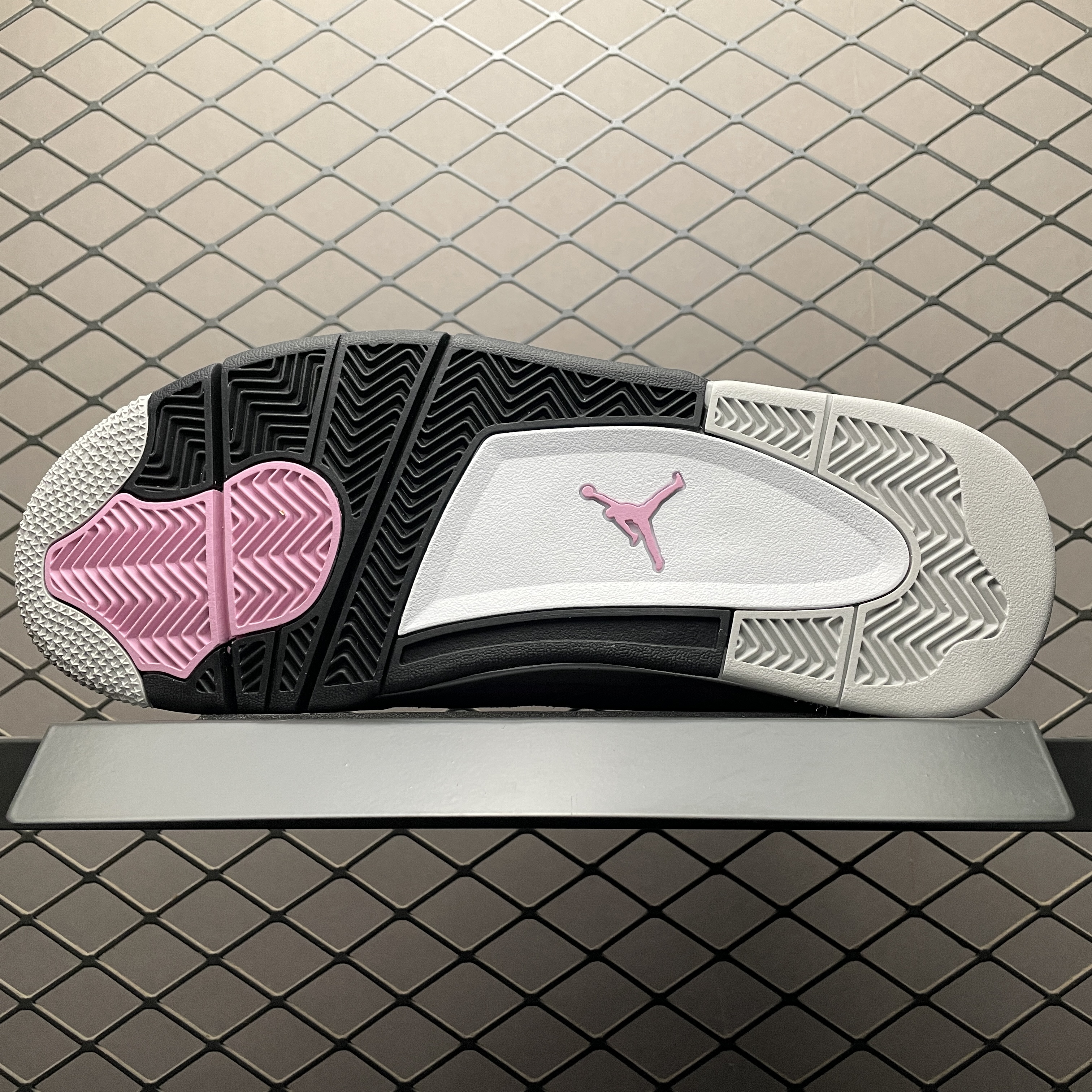 Nike Women's Air Jordan 4 Retro "Orchid"（AQ9129-501）