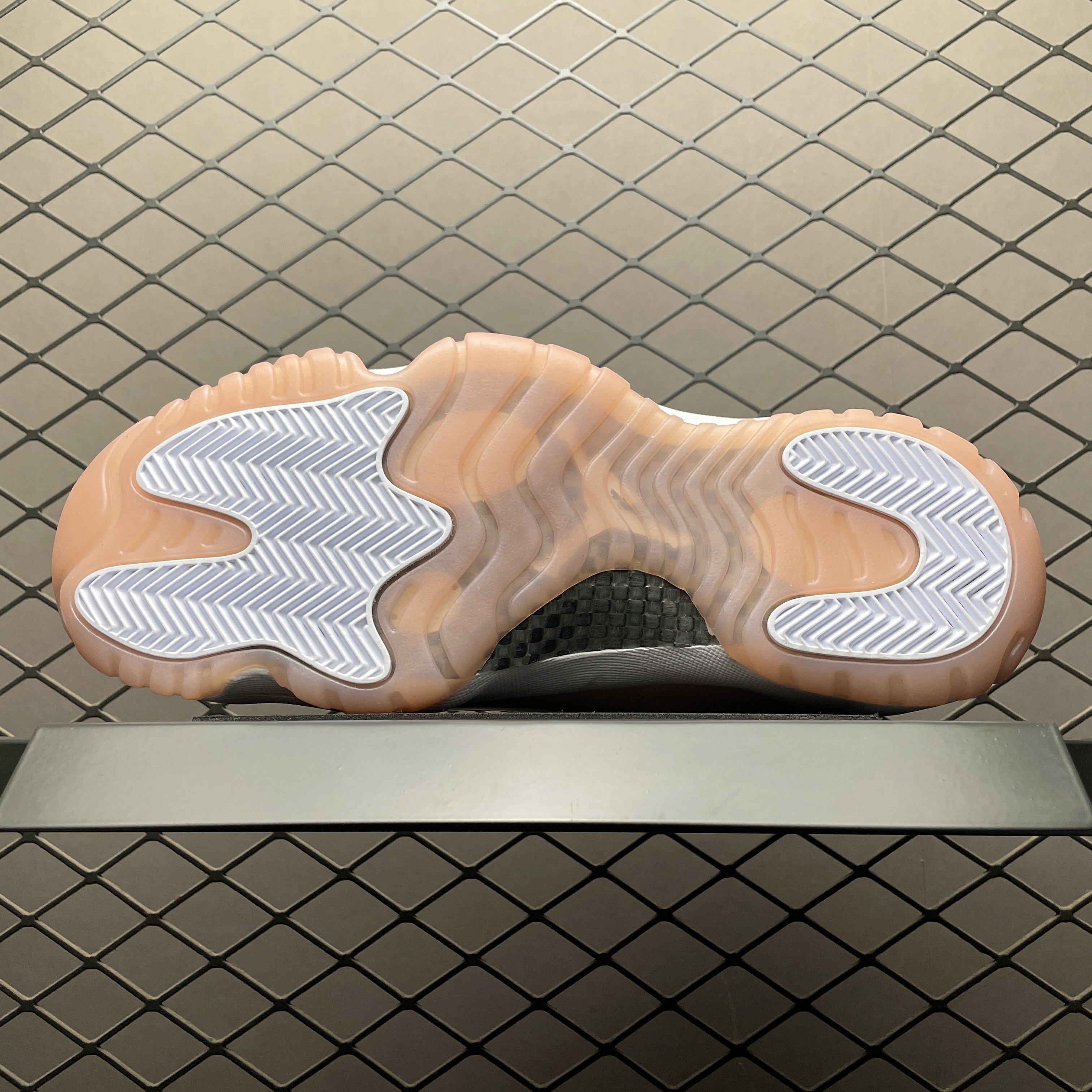 Nike Air Jordan 11 Retro Low "Legend Pink"(AH7860-160)