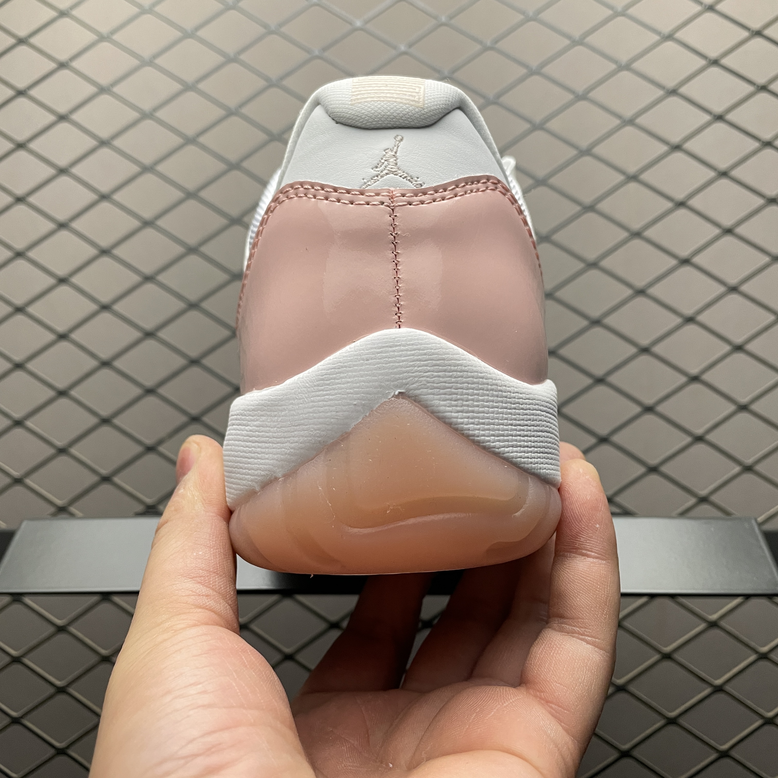 Nike Air Jordan 11 Retro Low "Legend Pink"(AH7860-160)