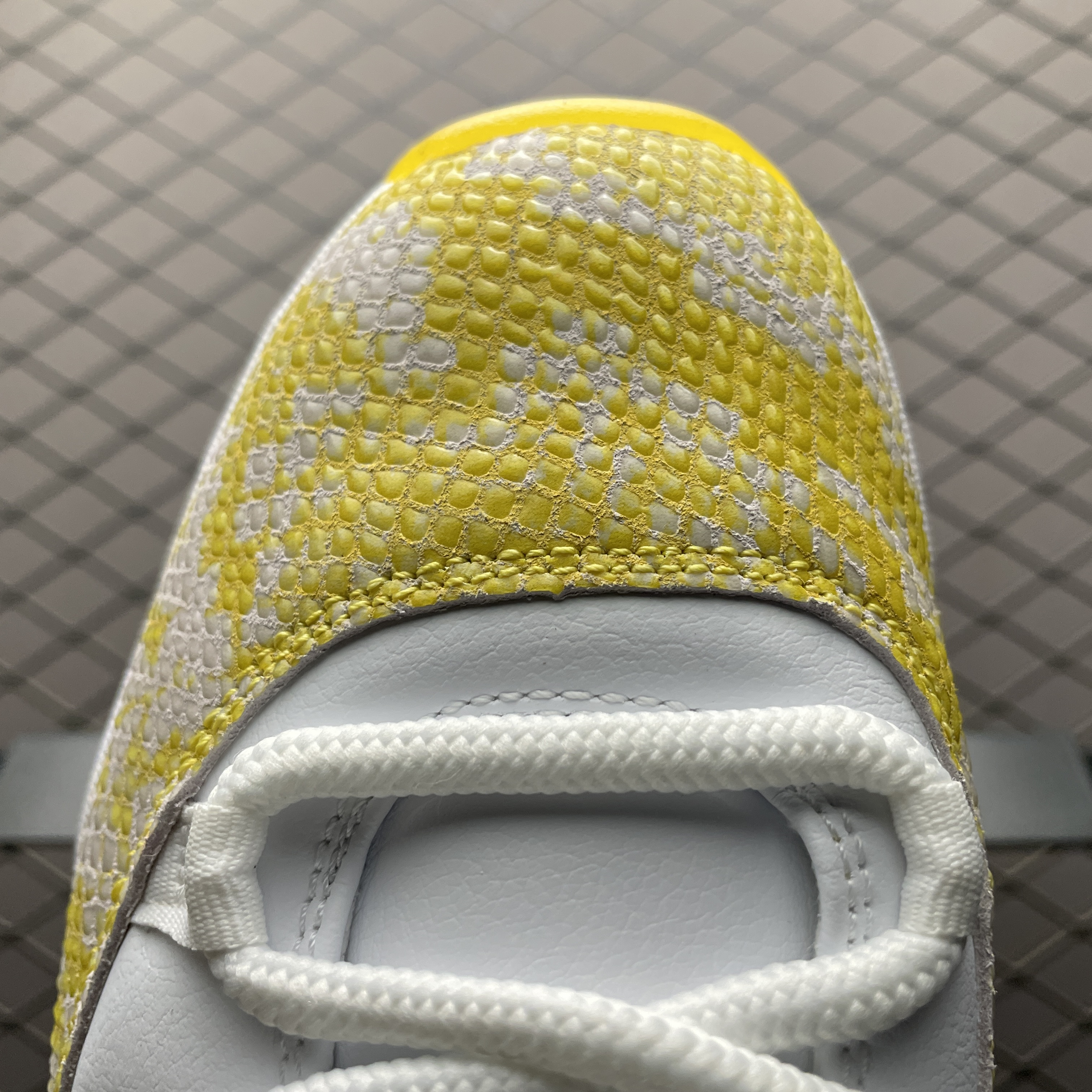 Nike  Air Jordan 11 Retro Low "Yellow Snake Skin"(AH7860-107)