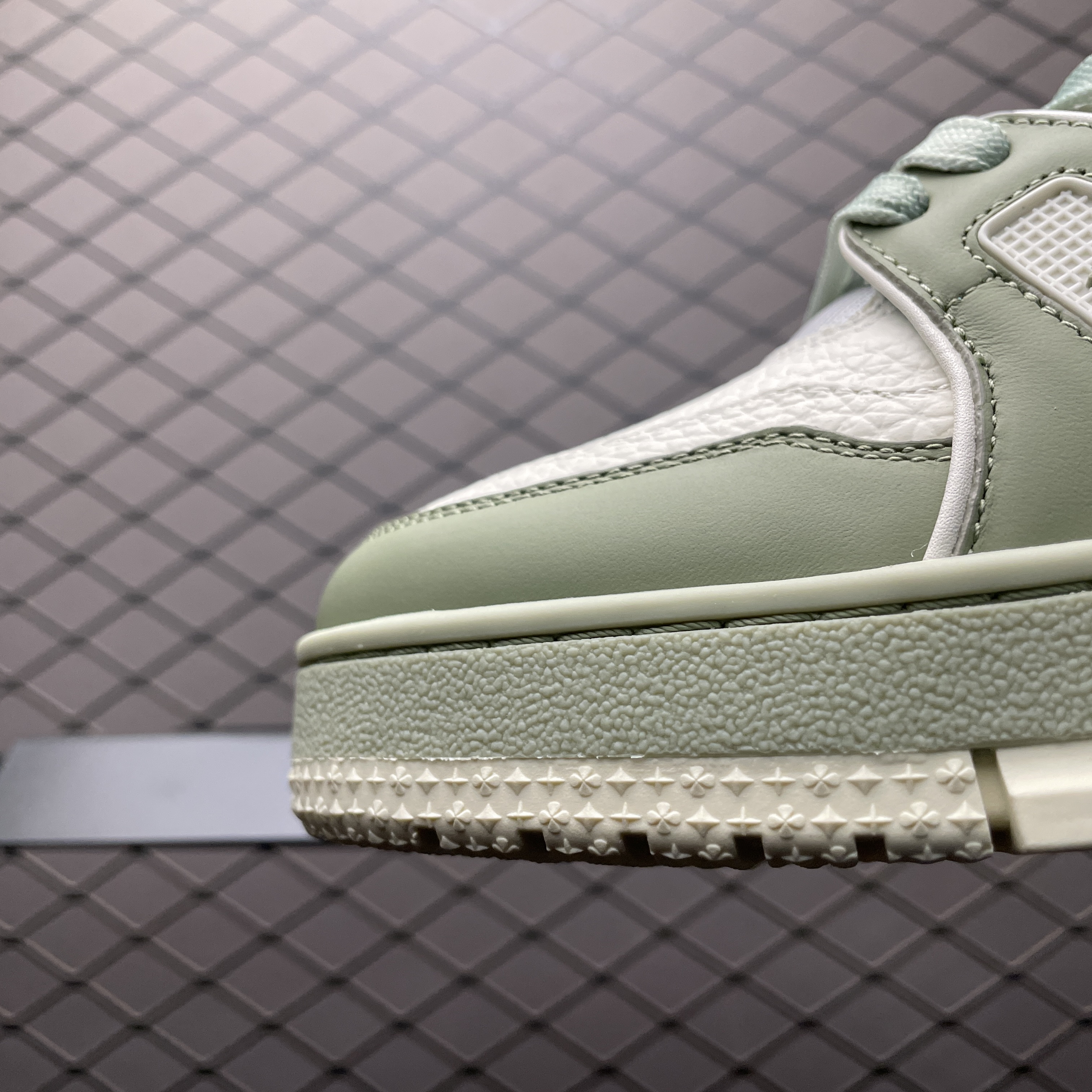 LOUIS VUITTON Trainer Sneakers (1ADHC9)