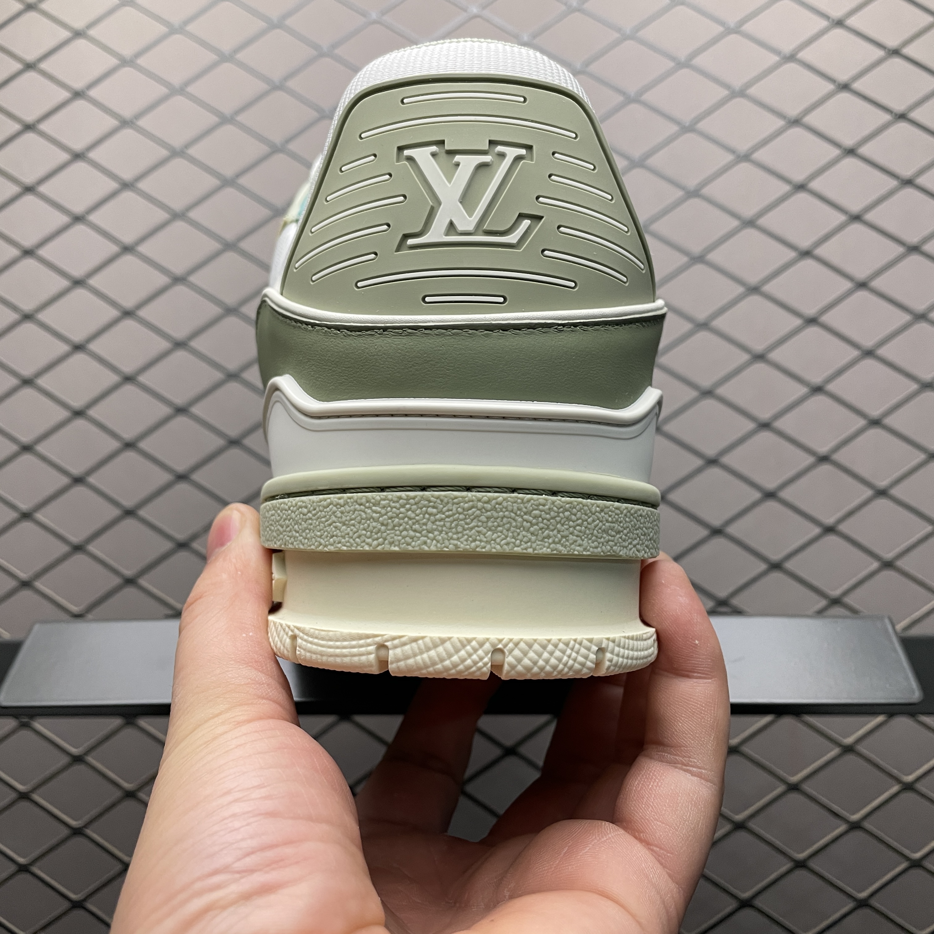 LOUIS VUITTON Trainer Sneakers (1ADHC9)