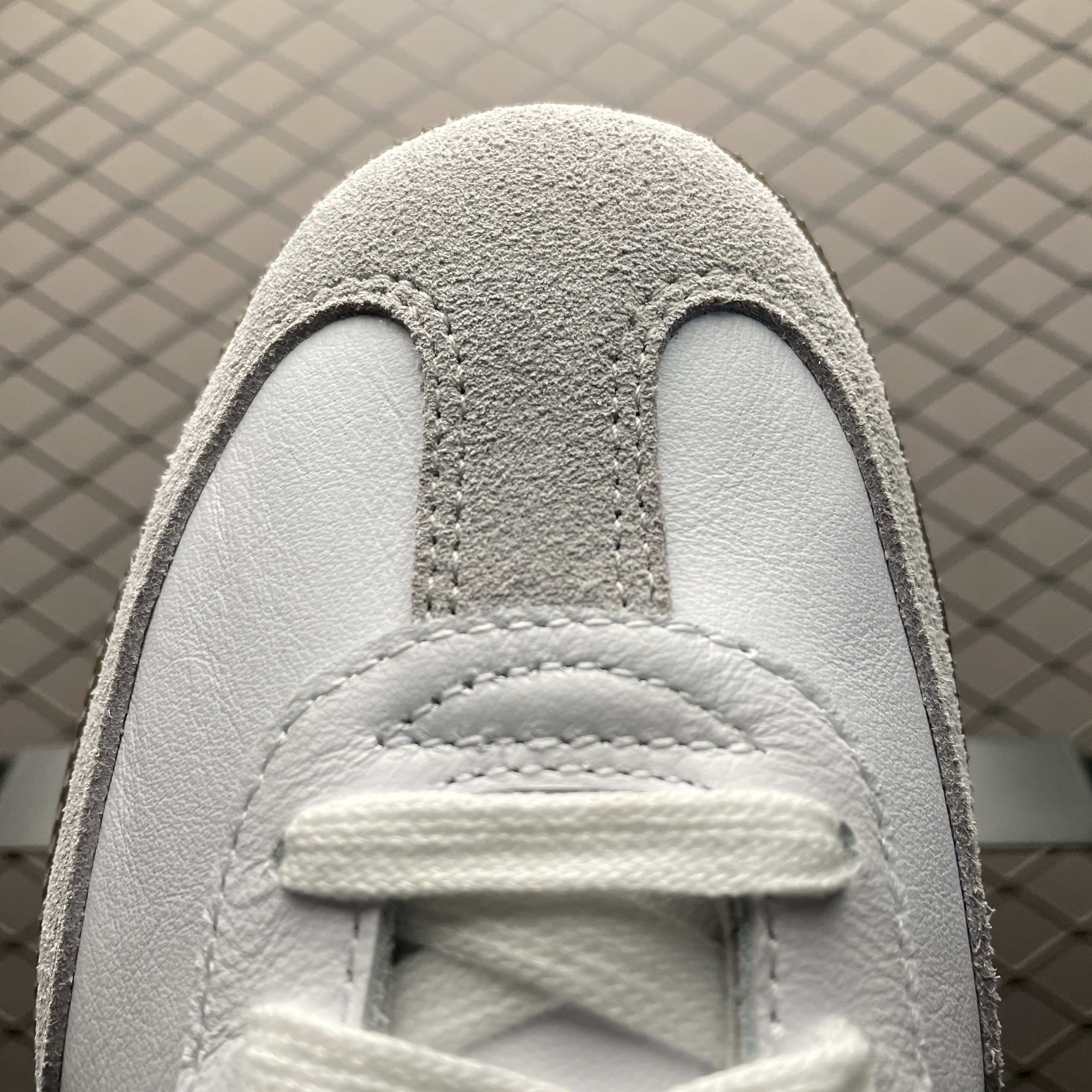 adidas Samba OG "Cloud White/Core Black"（B75806）