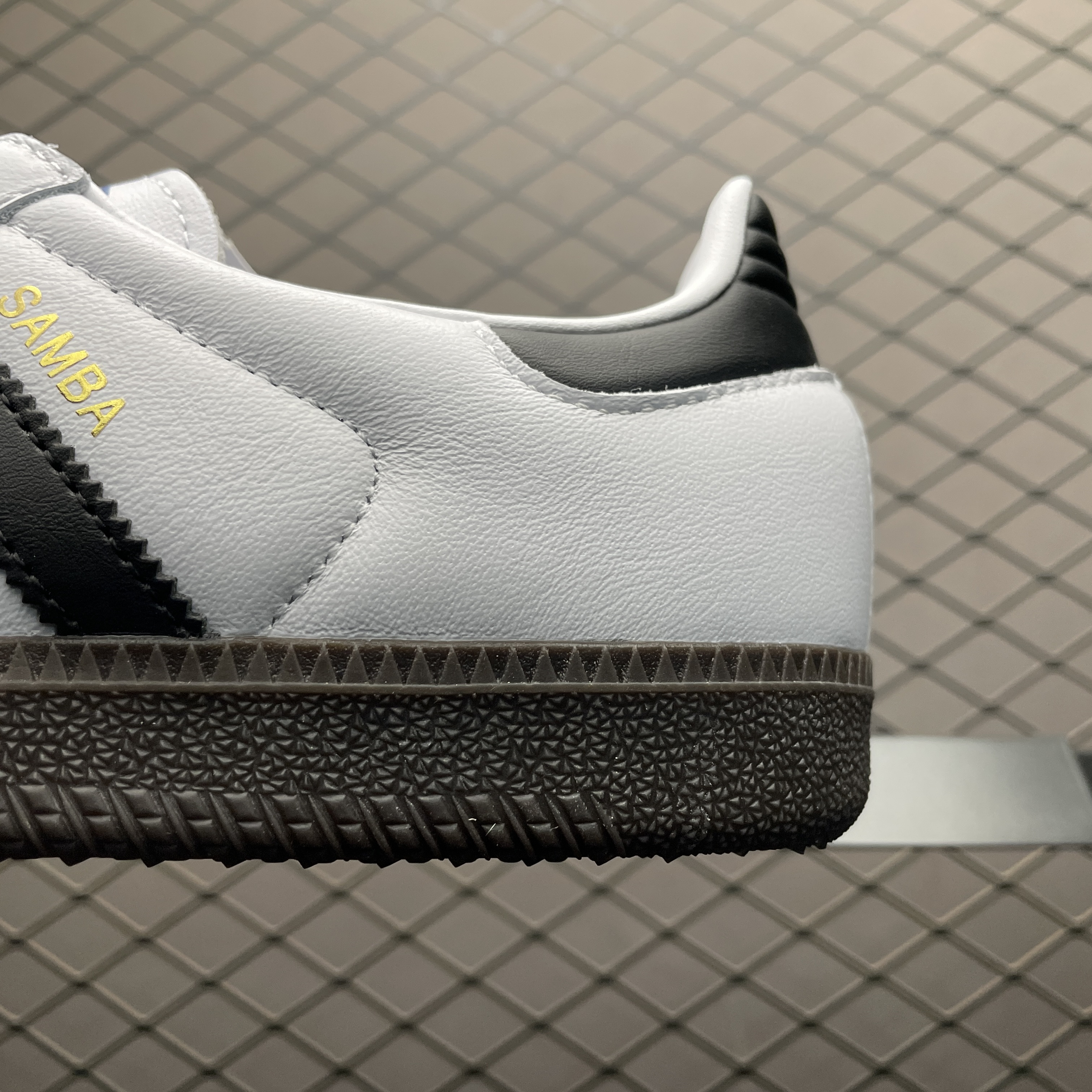 adidas Samba OG "Cloud White/Core Black"（B75806）