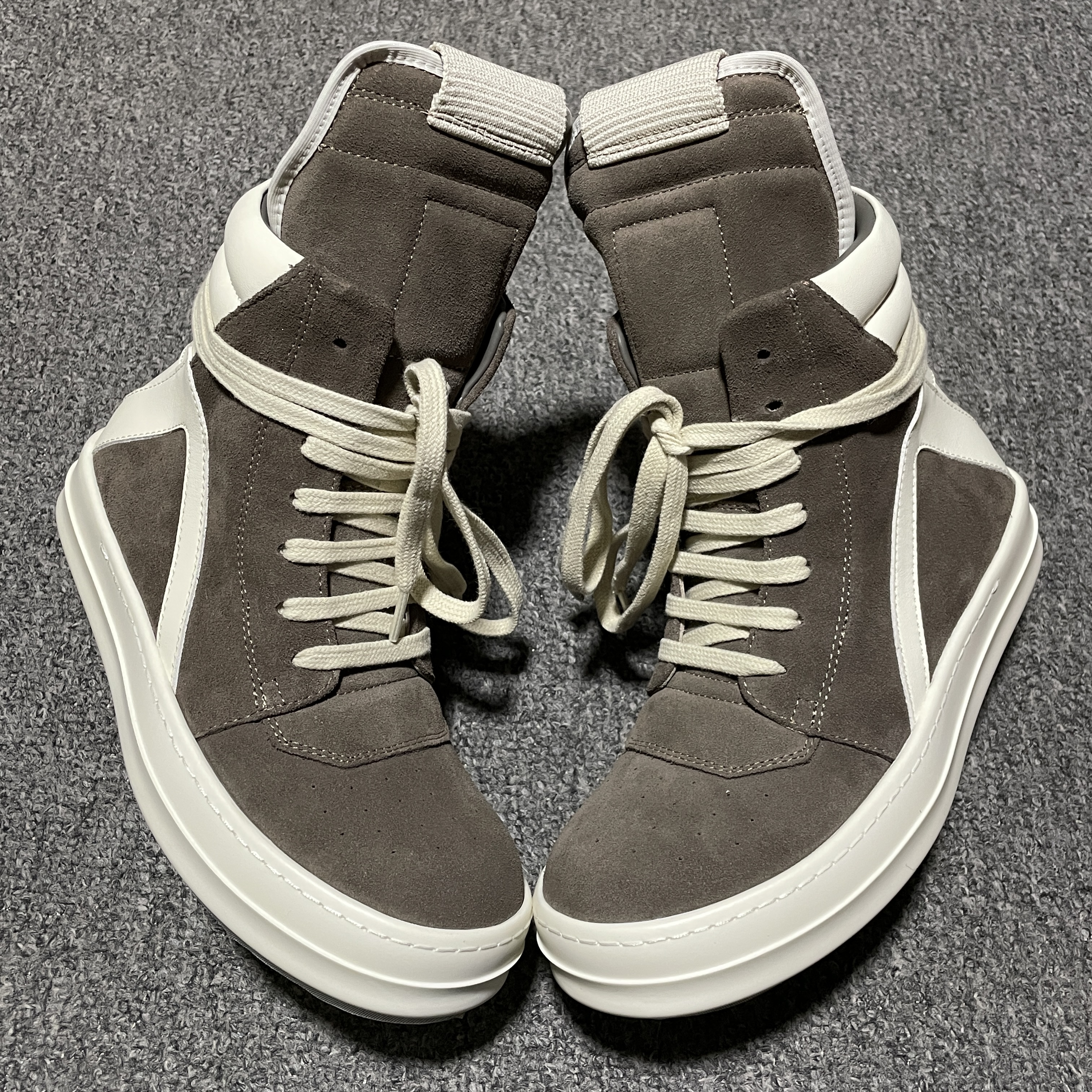 Rick Owens High-Top Lace-Up Sneakers (RU02B2894LCC-3411)