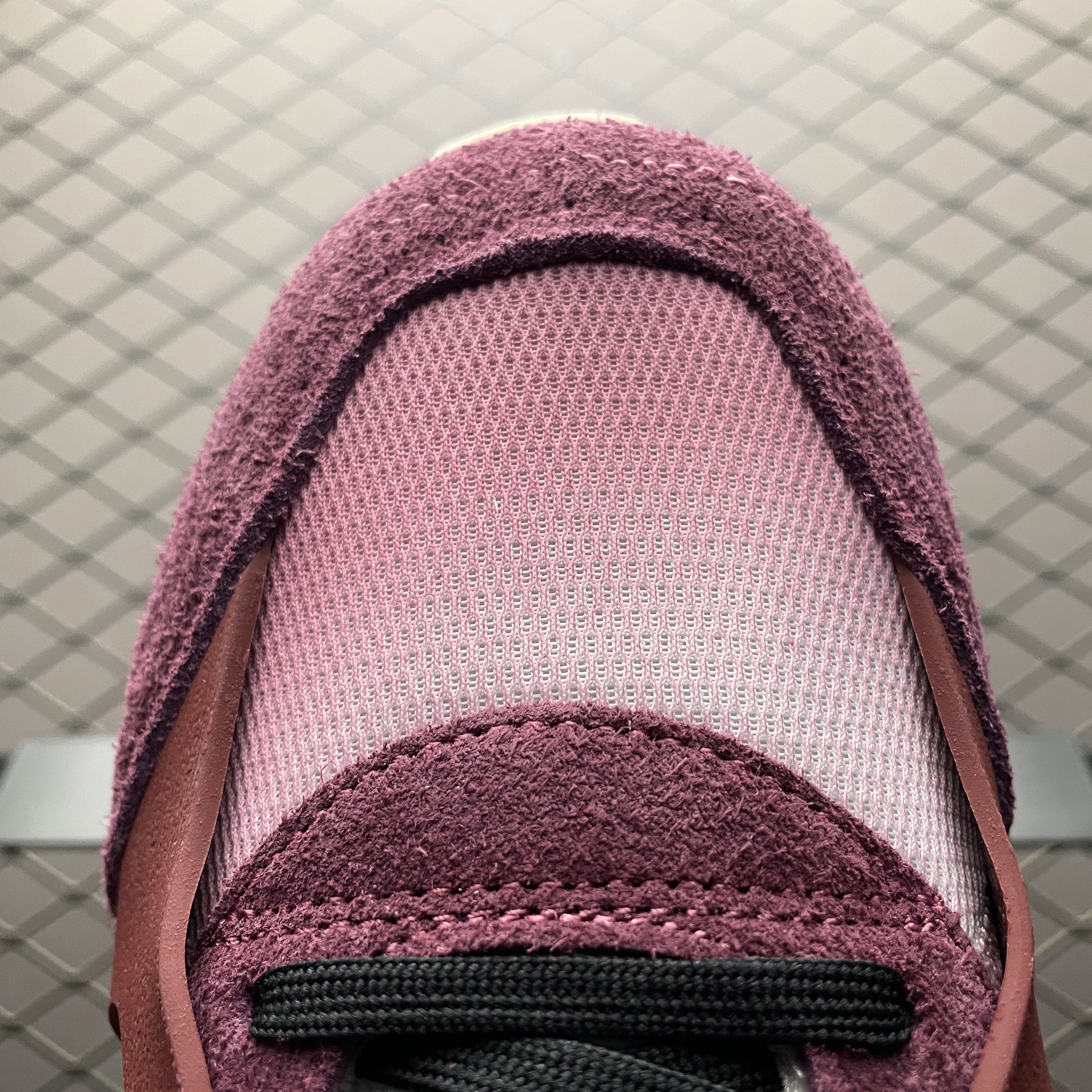 Onitsuka Tiger Moage CO 'Cream Beet Juice' （1183B555-100）