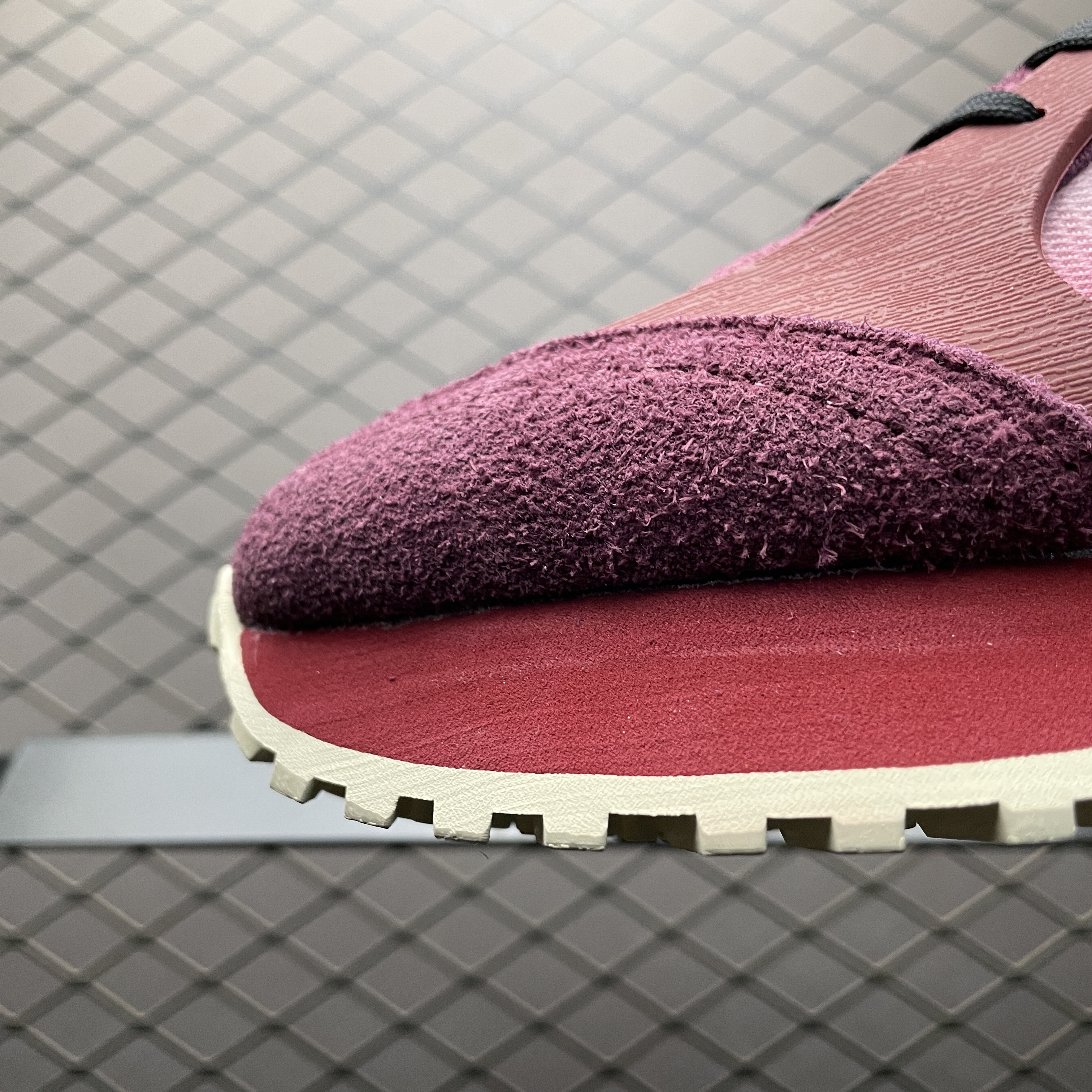 Onitsuka Tiger Moage CO 'Cream Beet Juice' （1183B555-100）