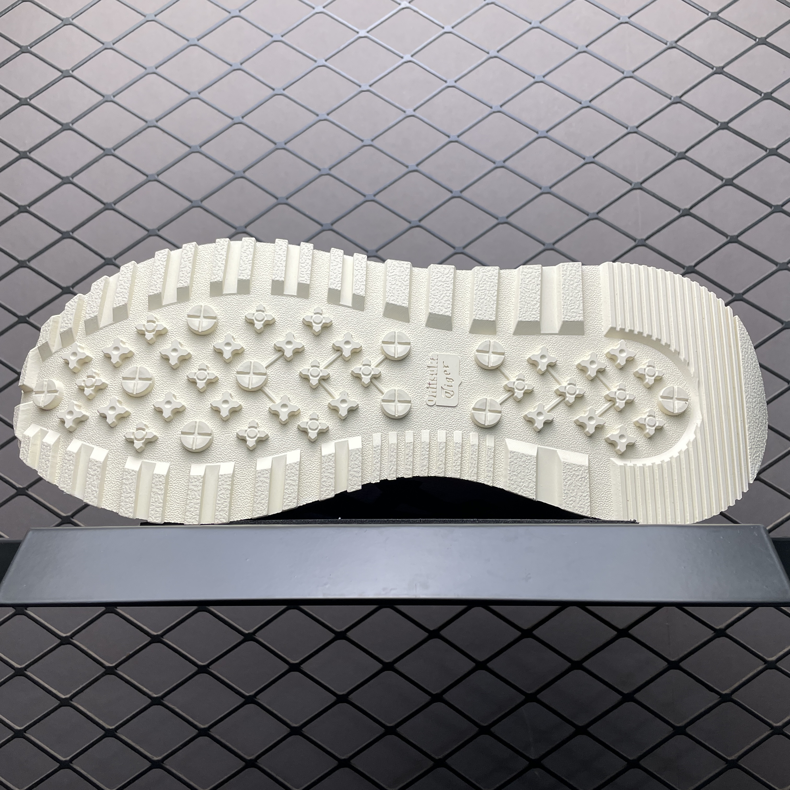 Onitsuka Tiger Moage CO 'Cream Beet Juice' （1183B555-100）