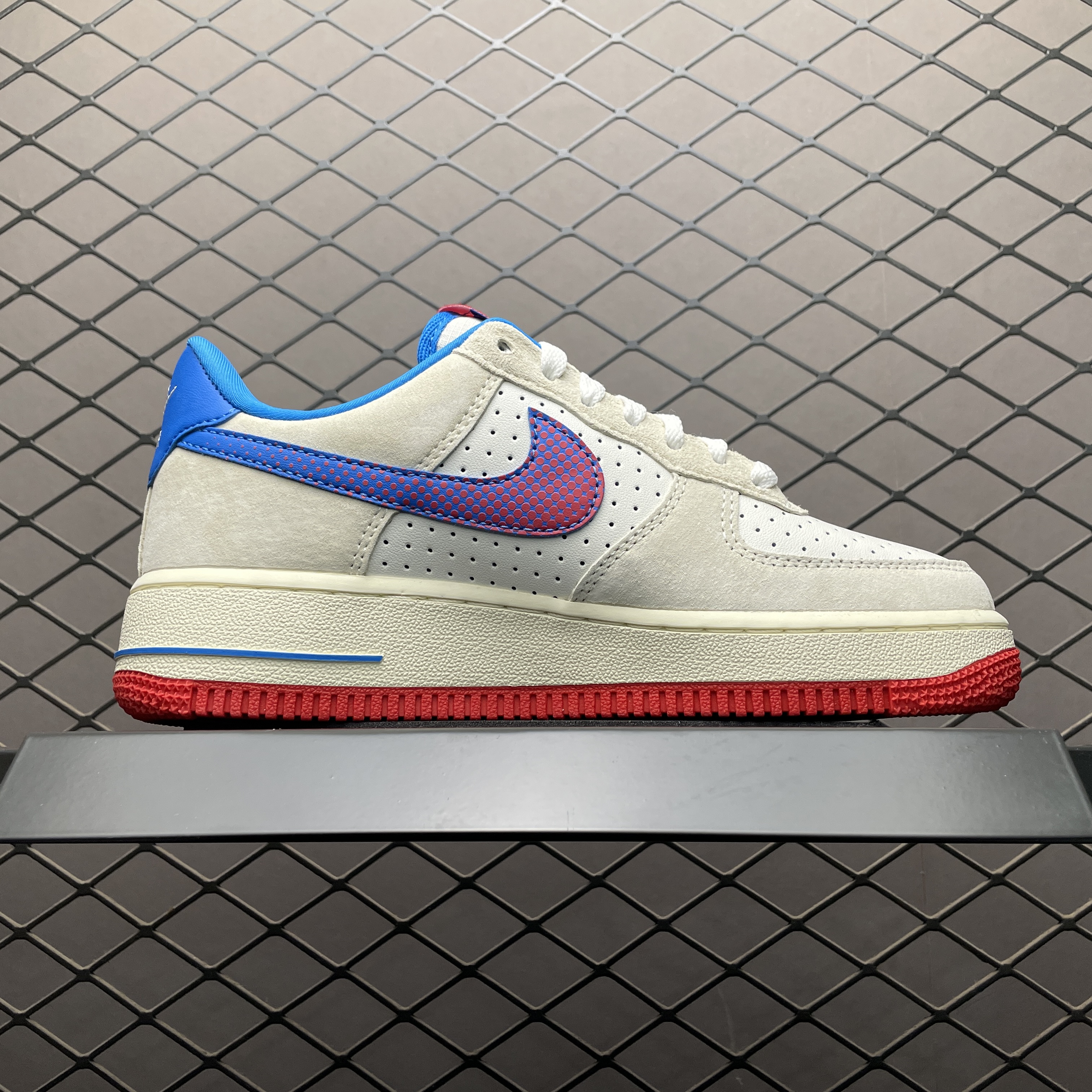 Nike Air Force 1 Low "Nike Inc"（HQ3618-113）