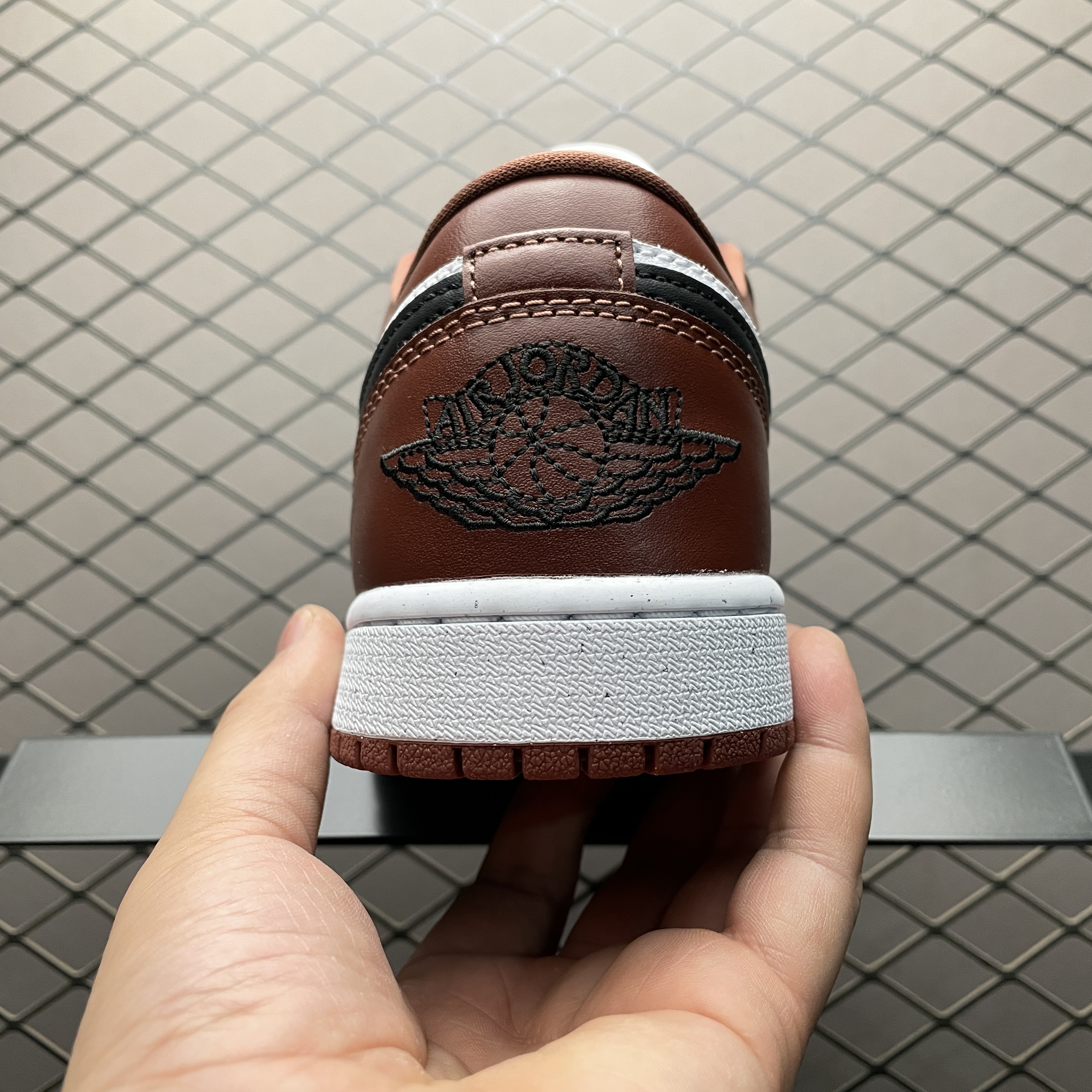 Nike Air Jordan 1 Low SE "Dark Pony"（HF3148-102）