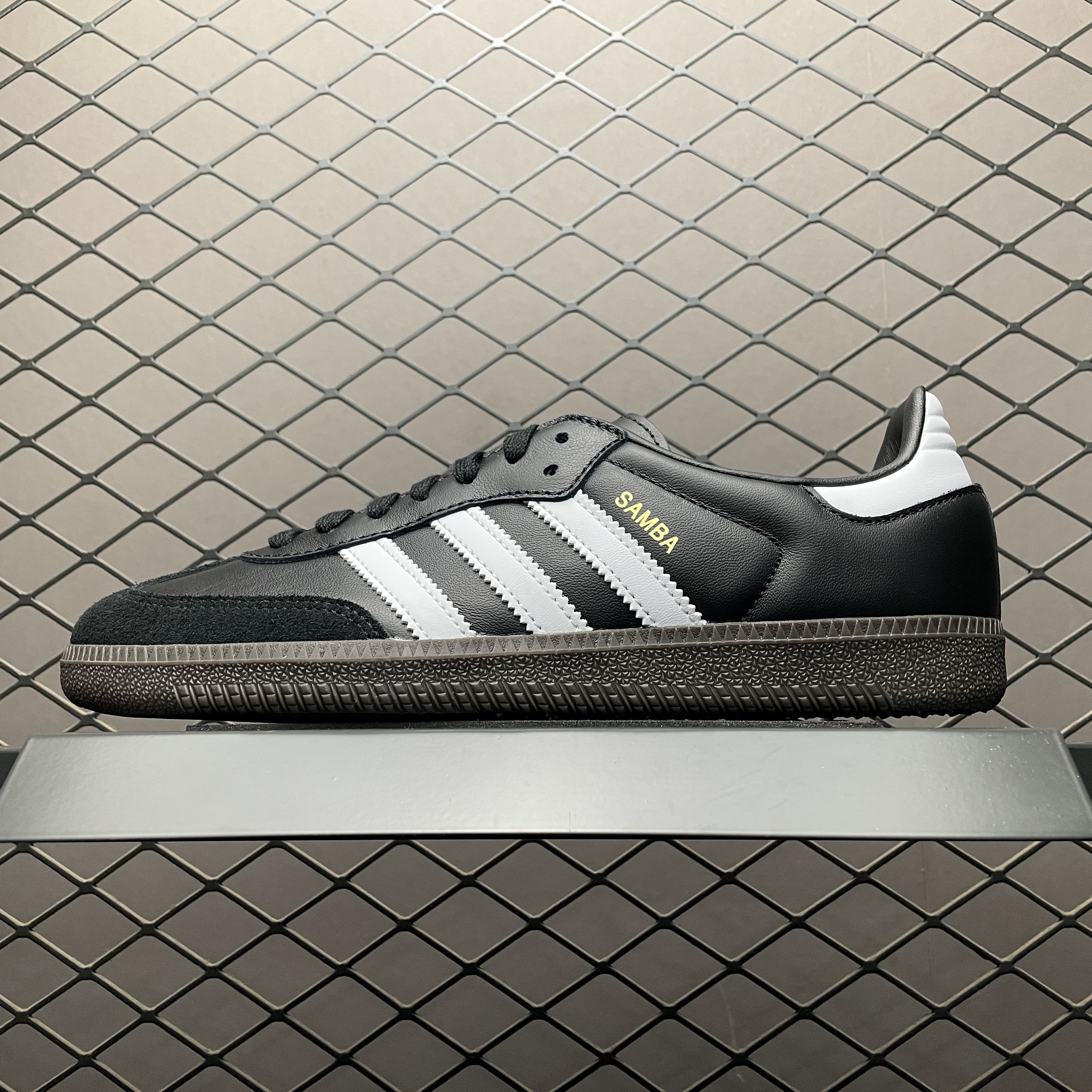 adidas Samba Irak "Core Black/Gum"（GX4041）