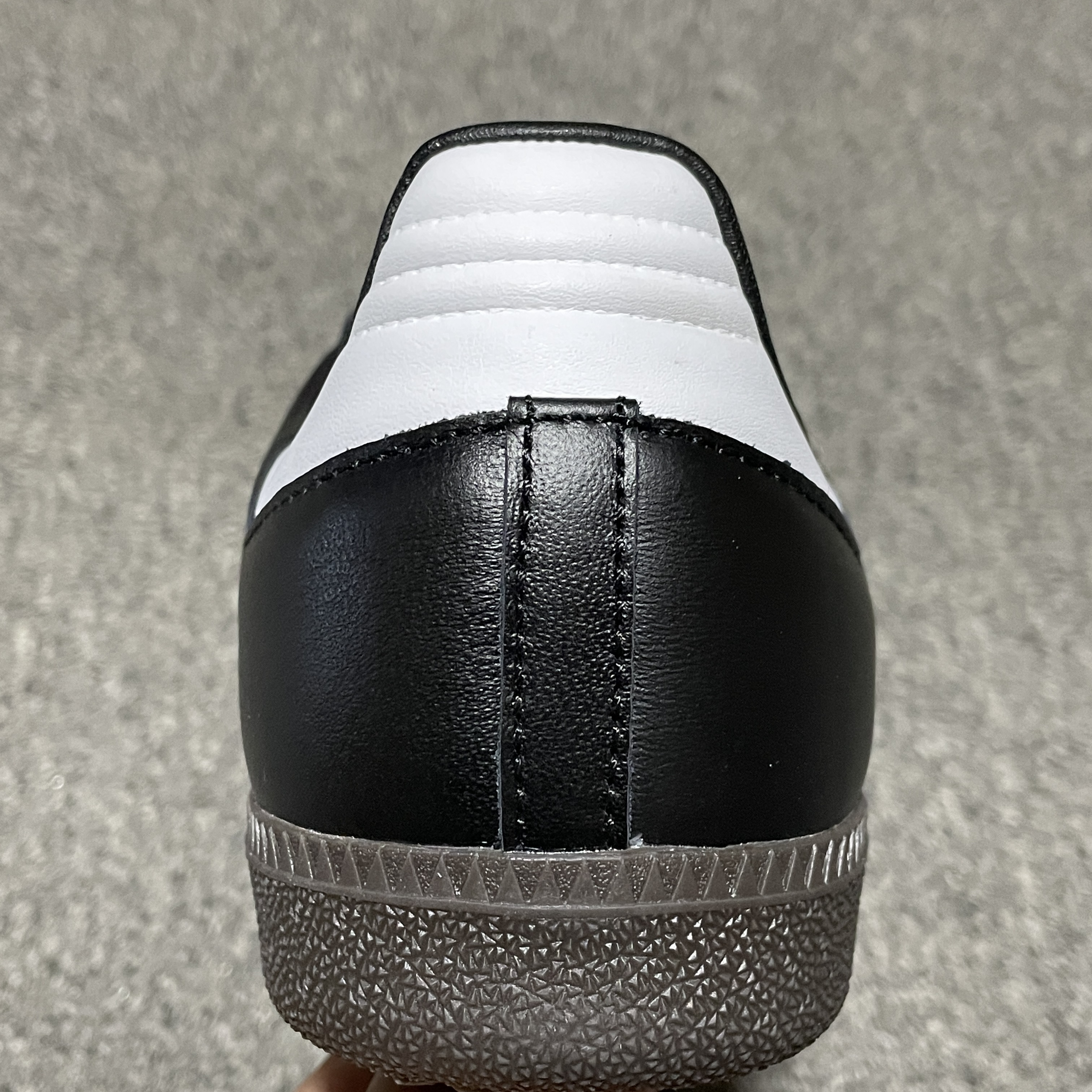 adidas Samba Irak "Core Black/Gum"（GX4041）