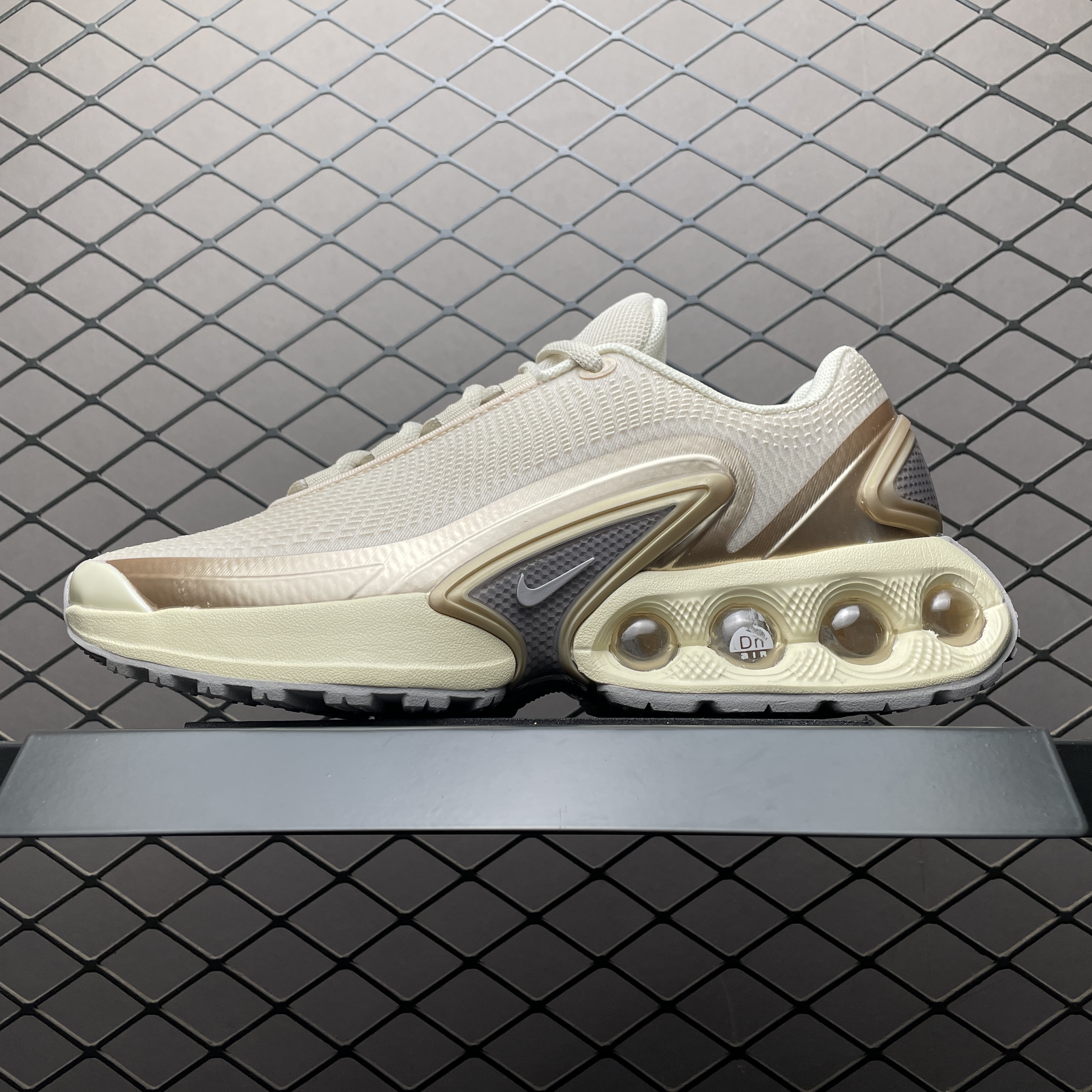 Nike Air Max DN All Day (HV4861-200)