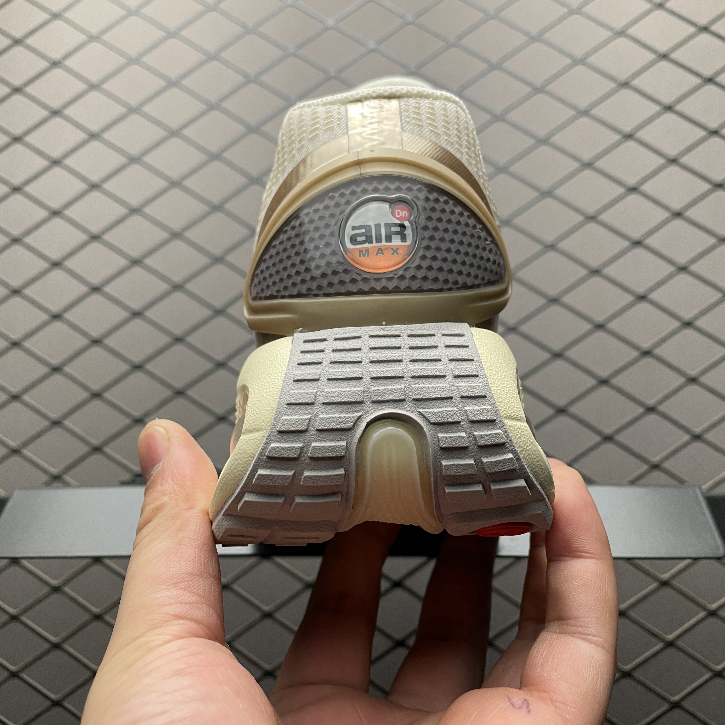 Nike Air Max DN All Day (HV4861-200)