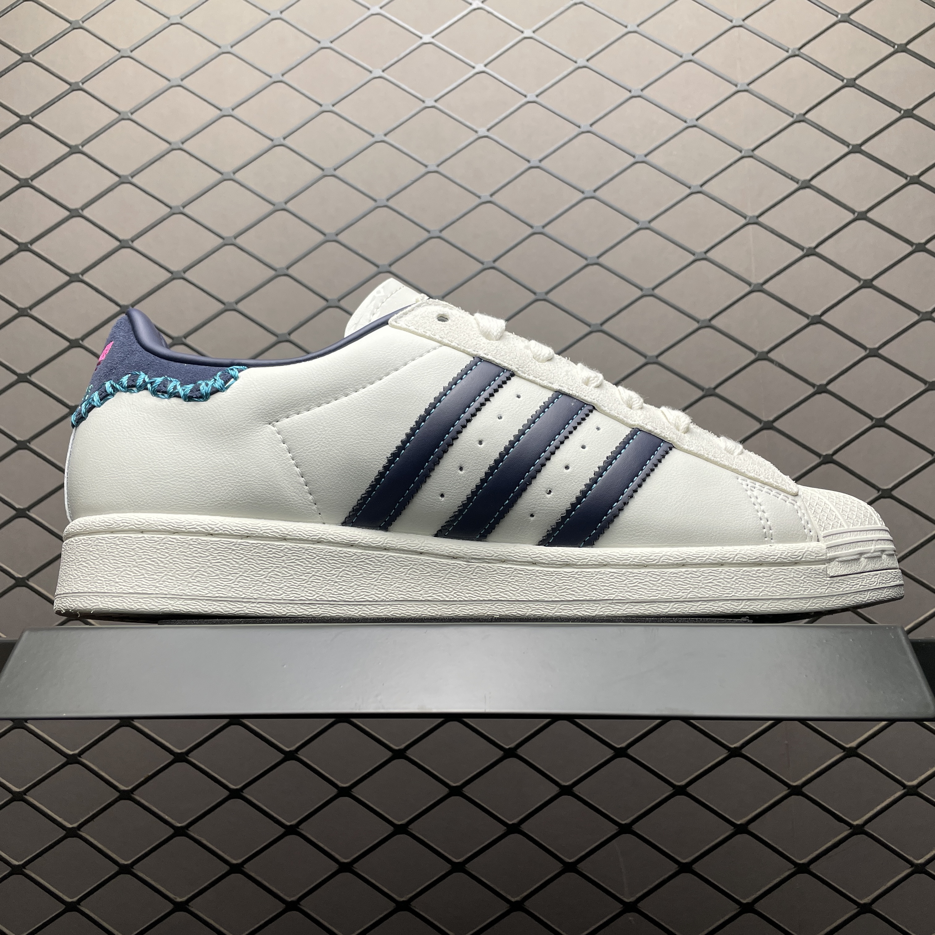 adidas X Feifei Ruan Superstar 'Chinese New Year'（ID1139）