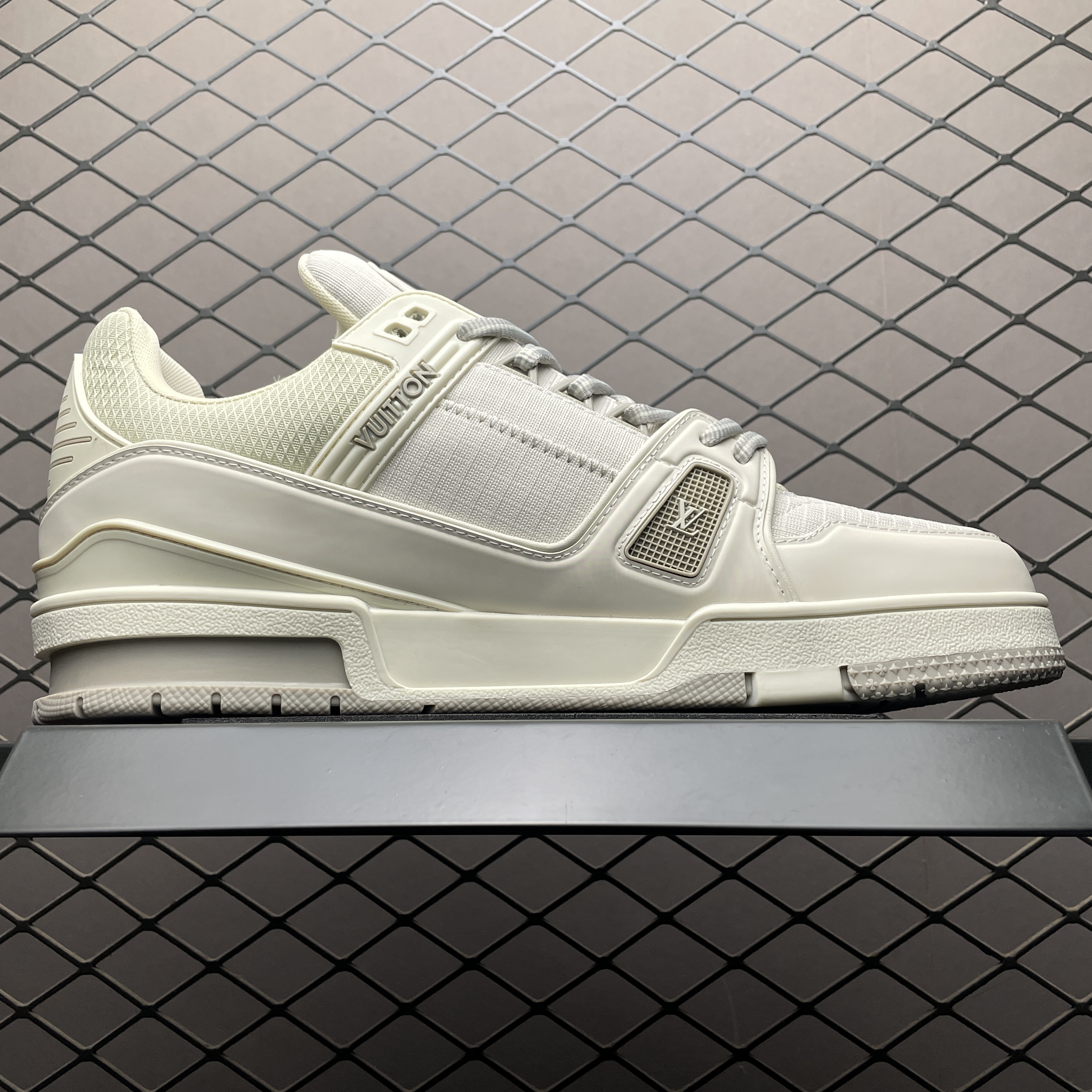 Louis Vuitton LV Trainer Grey（1ADEWF）
