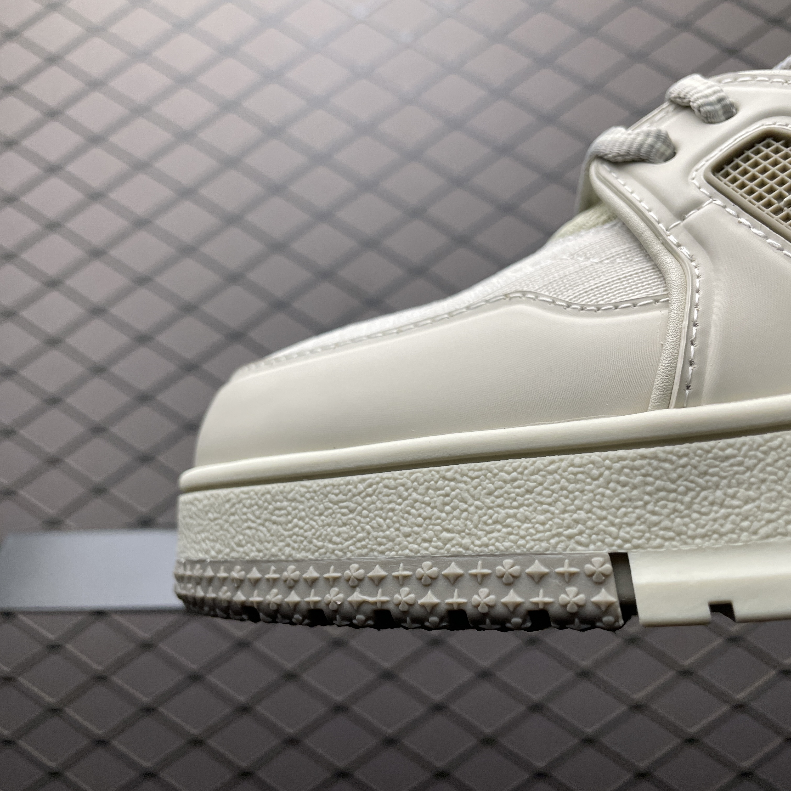 Louis Vuitton LV Trainer Grey（1ADEWF）