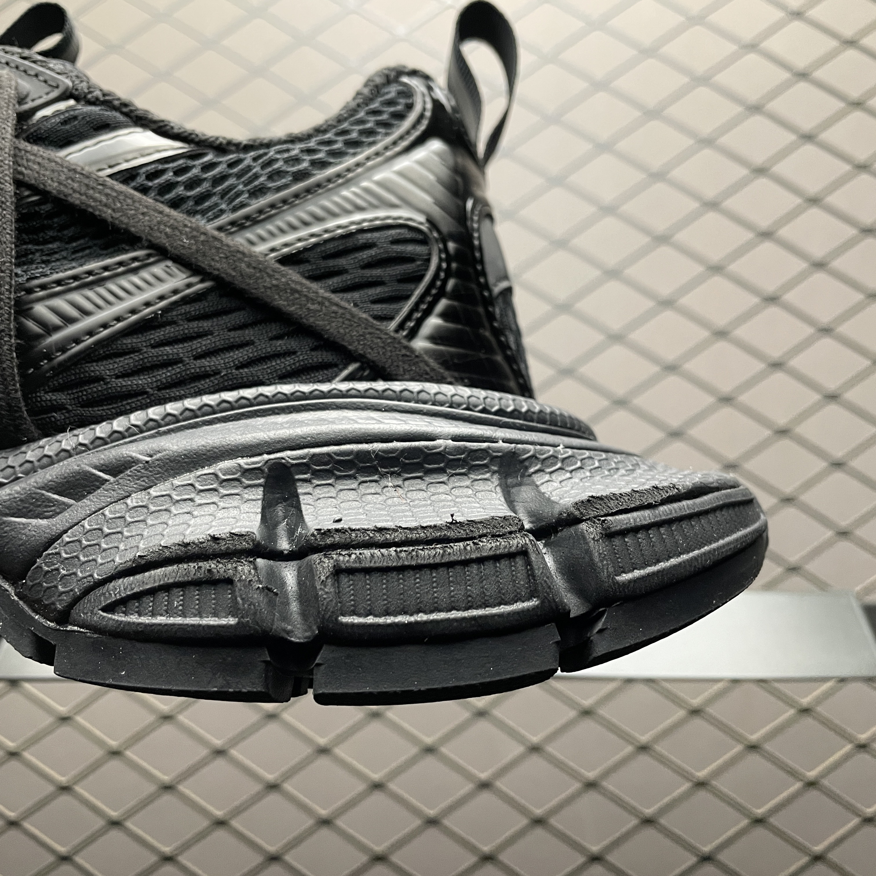 Balenciaga Men's 3xl Extreme Laces B Sneaker in Black（825601W3XCH1000）