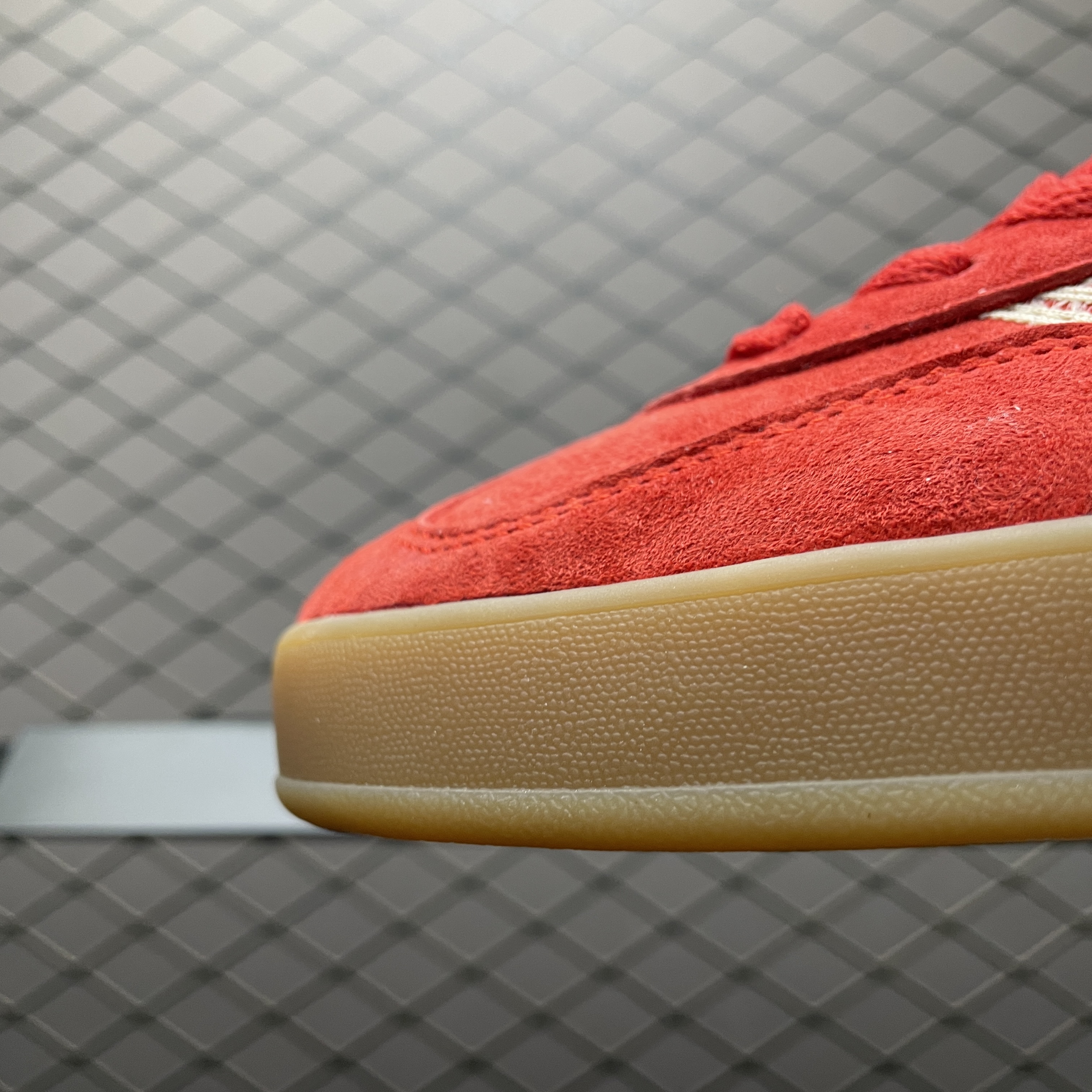 adidas Originals Gazelle Indoor "Better Scarlet/Wonder White/Gum"（JI2756）