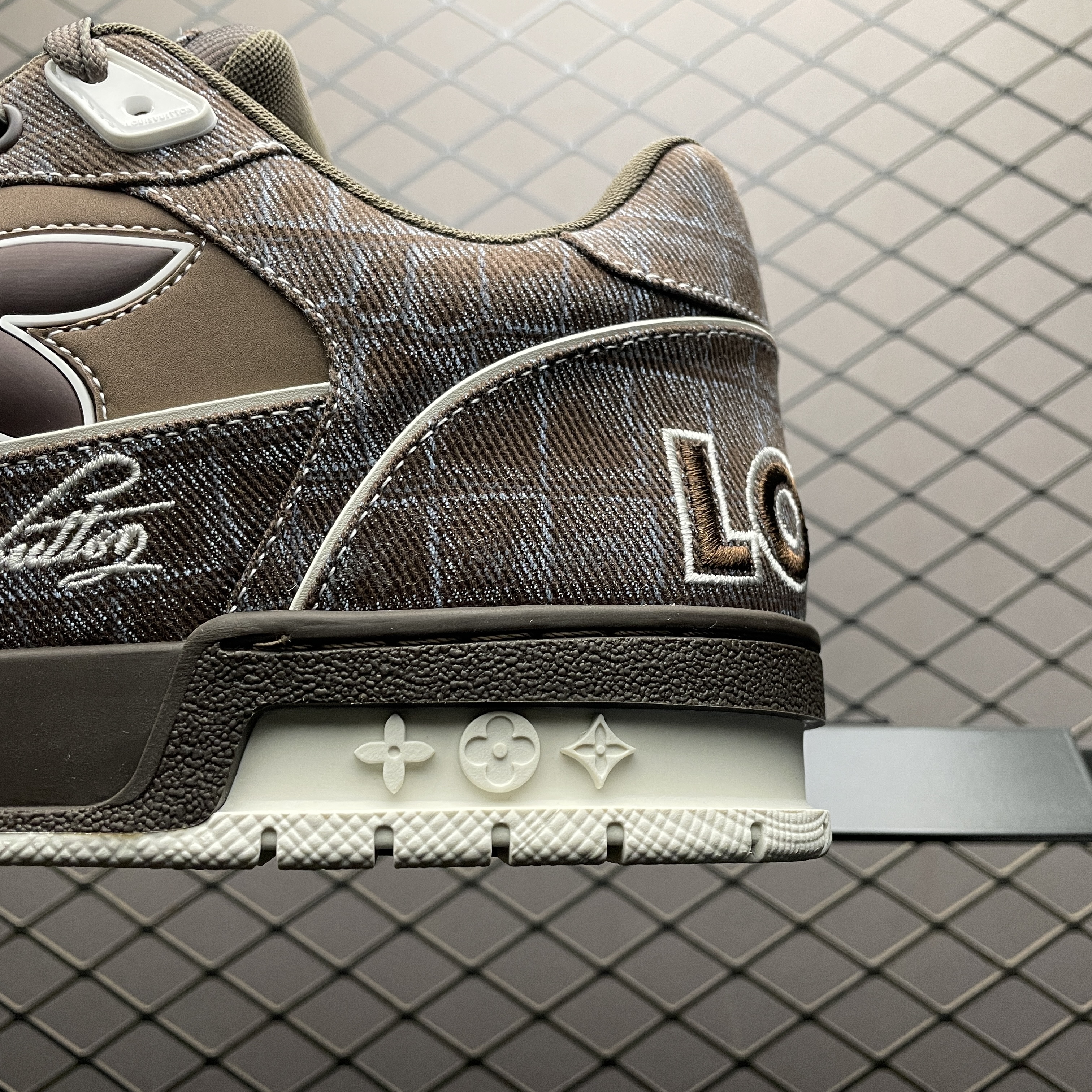 Louis Vuitton Trainer Line Sneakers（1ADE22)