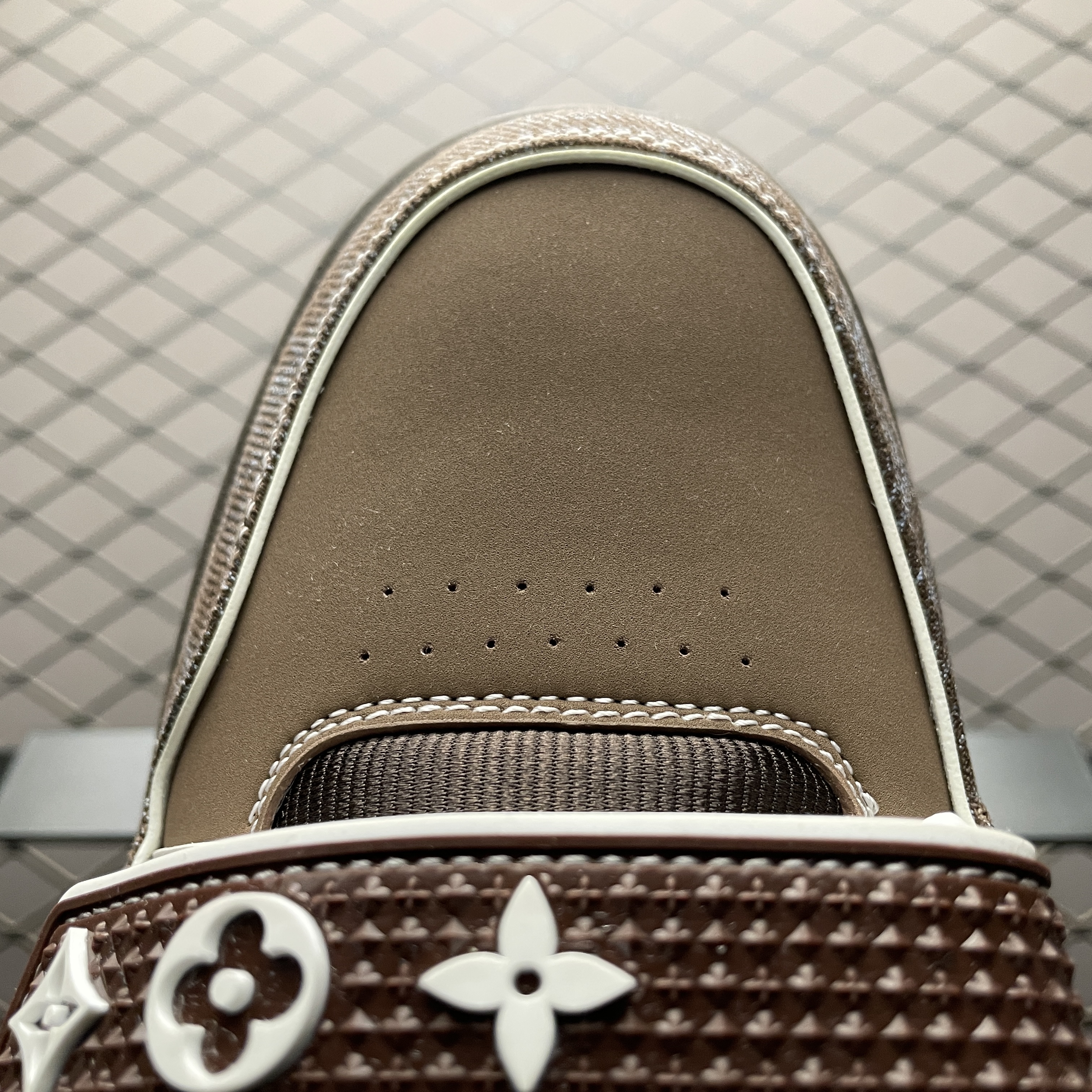 Louis Vuitton Trainer Line Sneakers（1ADE22)