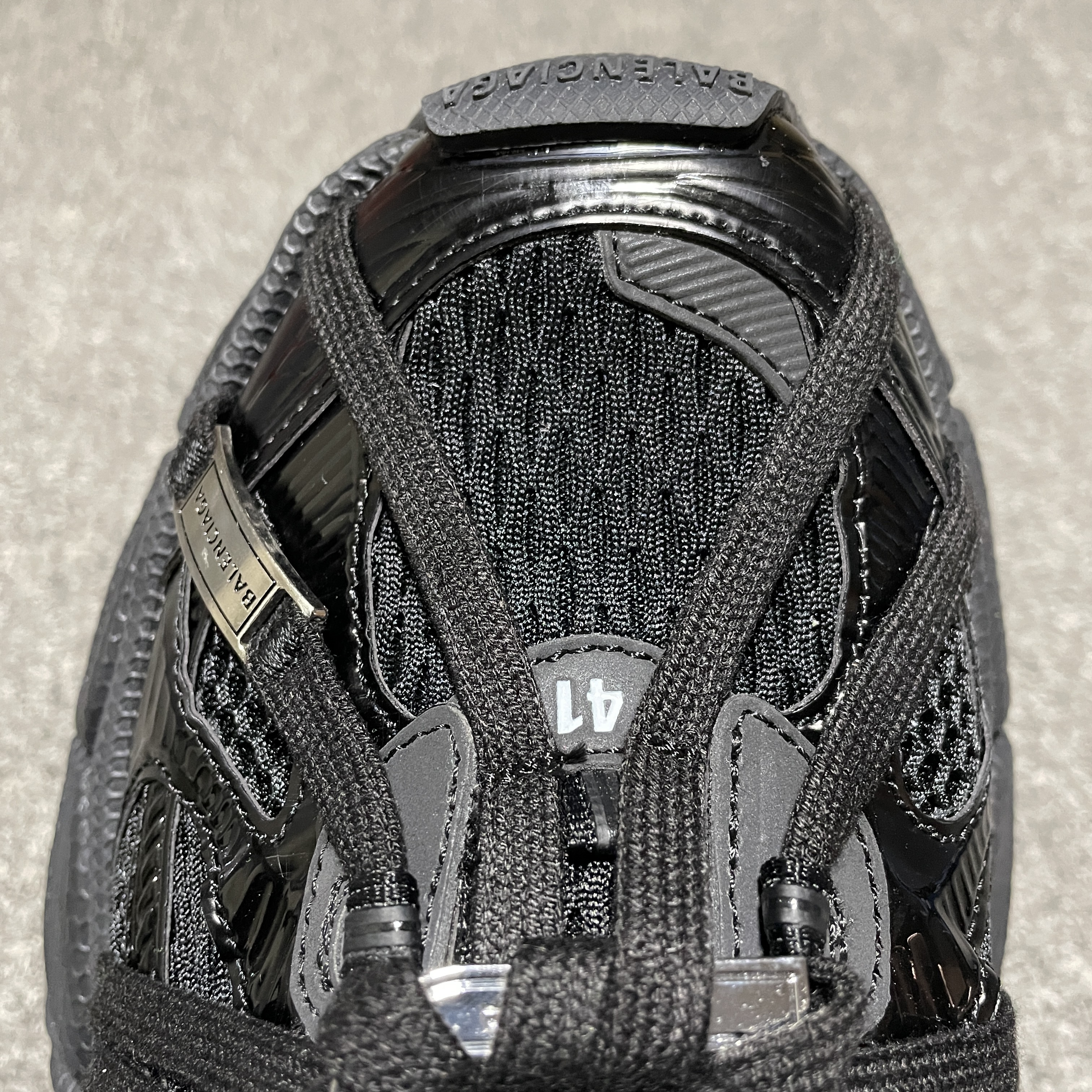 Balenciaga Men's 3xl Extreme Laces B Sneaker in Black（825601W3XCH1000）