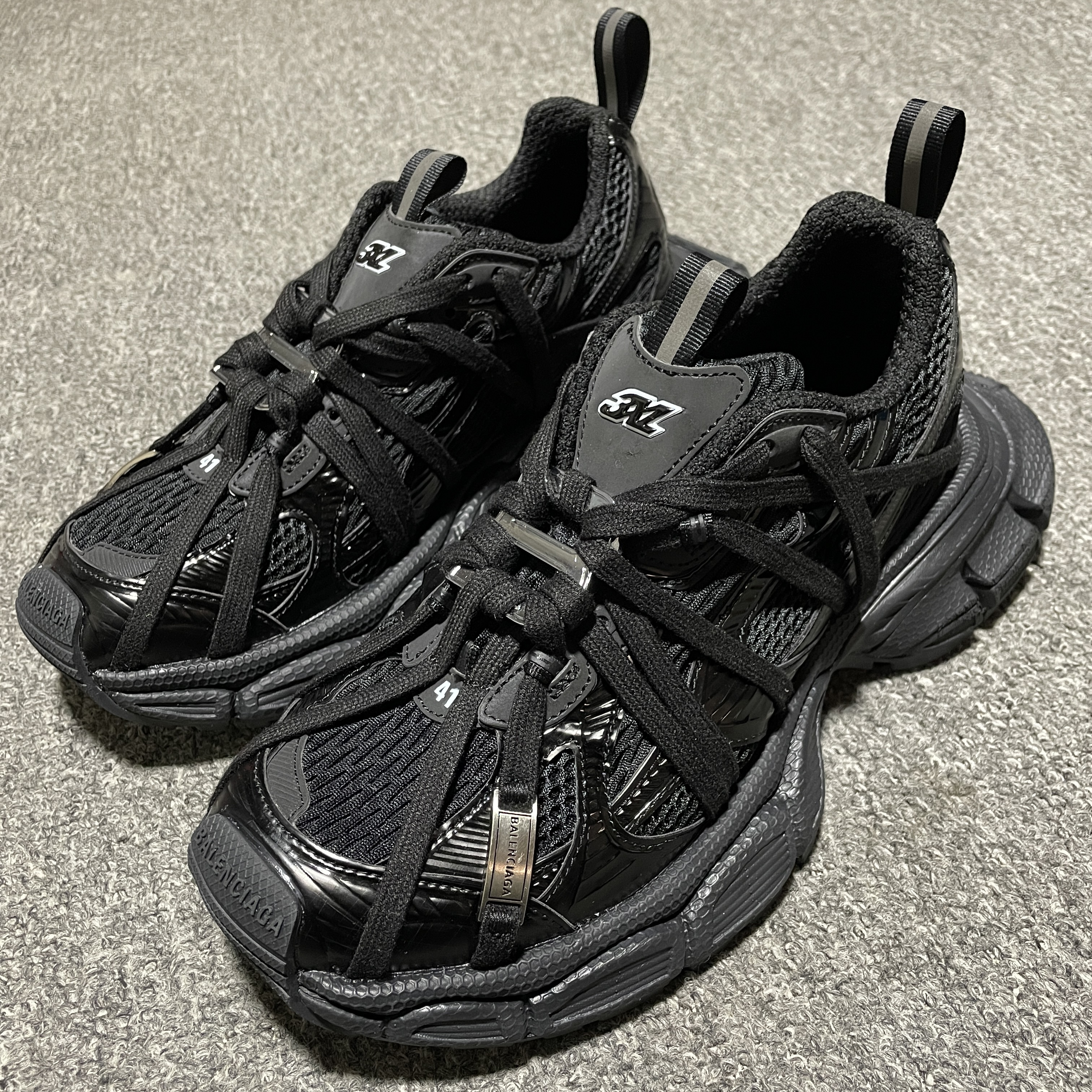 Balenciaga Men's 3xl Extreme Laces B Sneaker in Black（825601W3XCH1000）