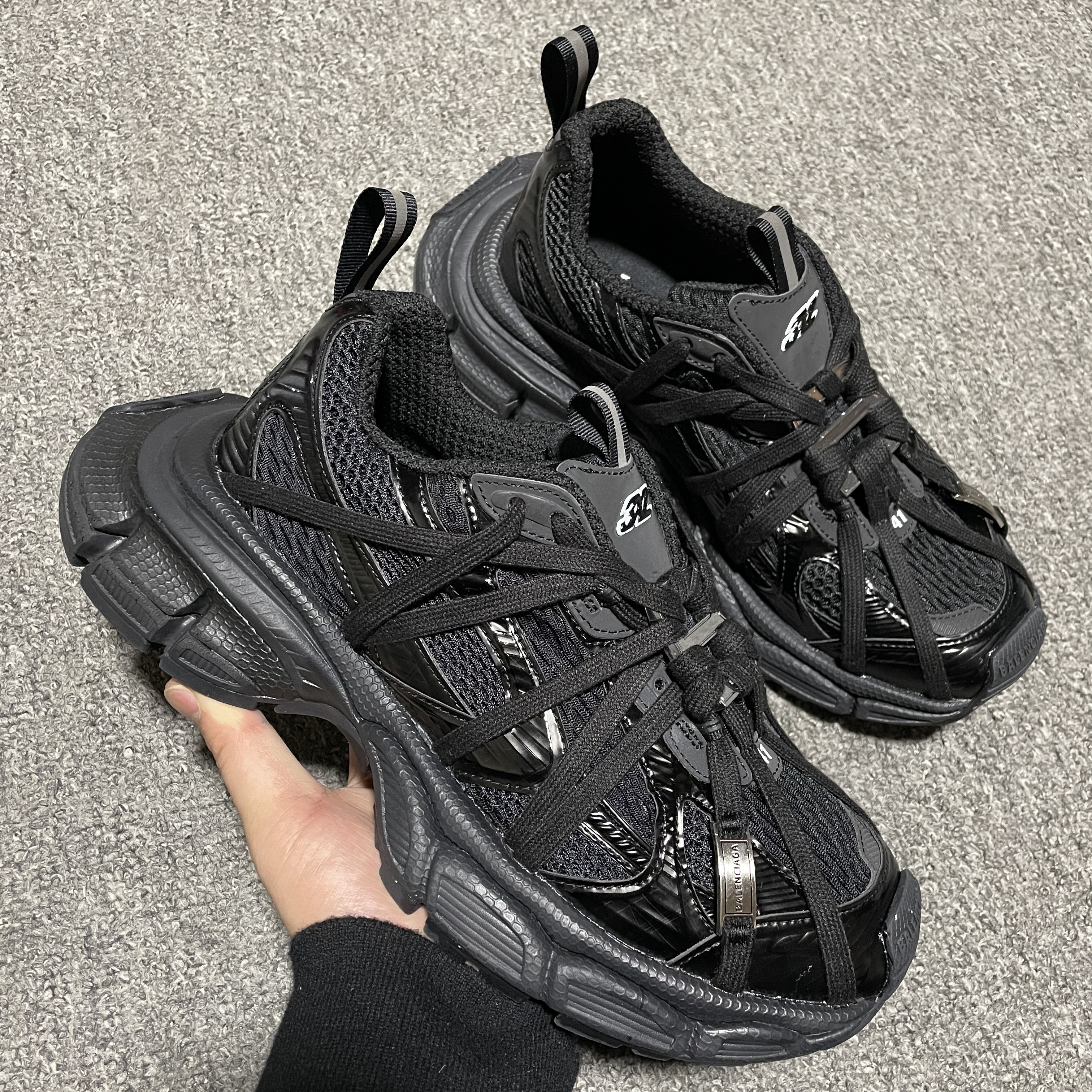 Balenciaga Men's 3xl Extreme Laces B Sneaker in Black（825601W3XCH1000）