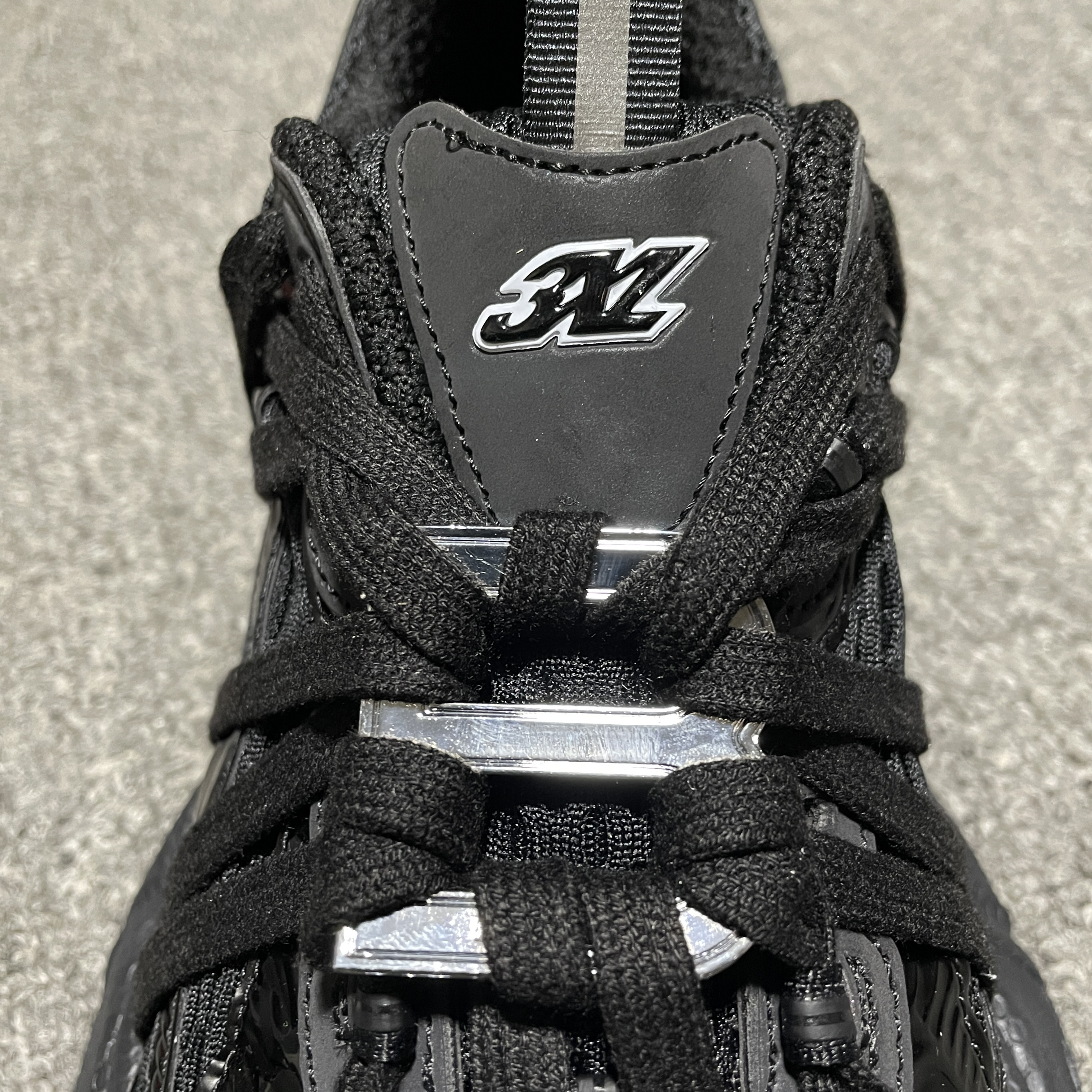 Balenciaga Men's 3xl Extreme Laces B Sneaker in Black（825601W3XCH1000）