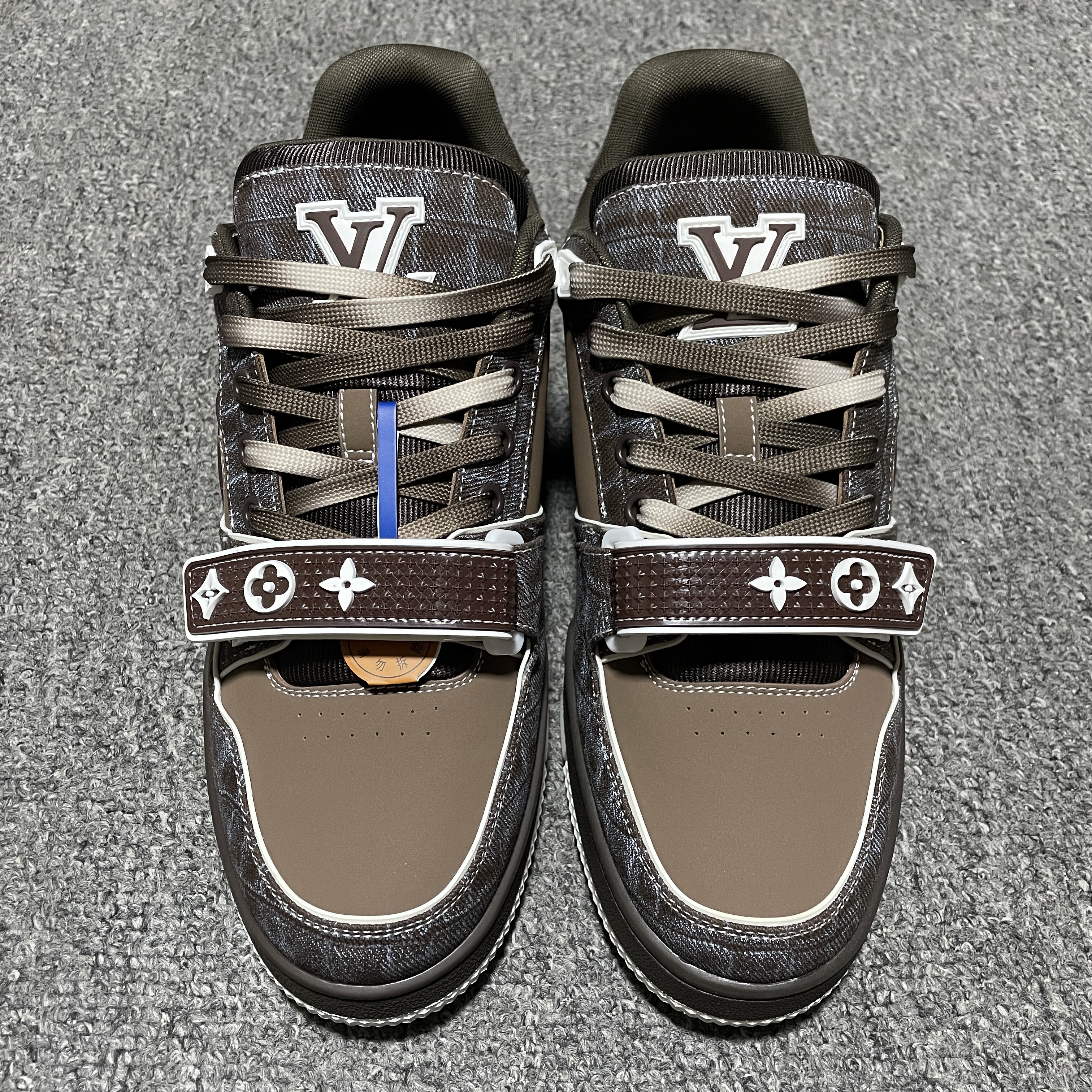 Louis Vuitton Trainer Line Sneakers（1ADE22)