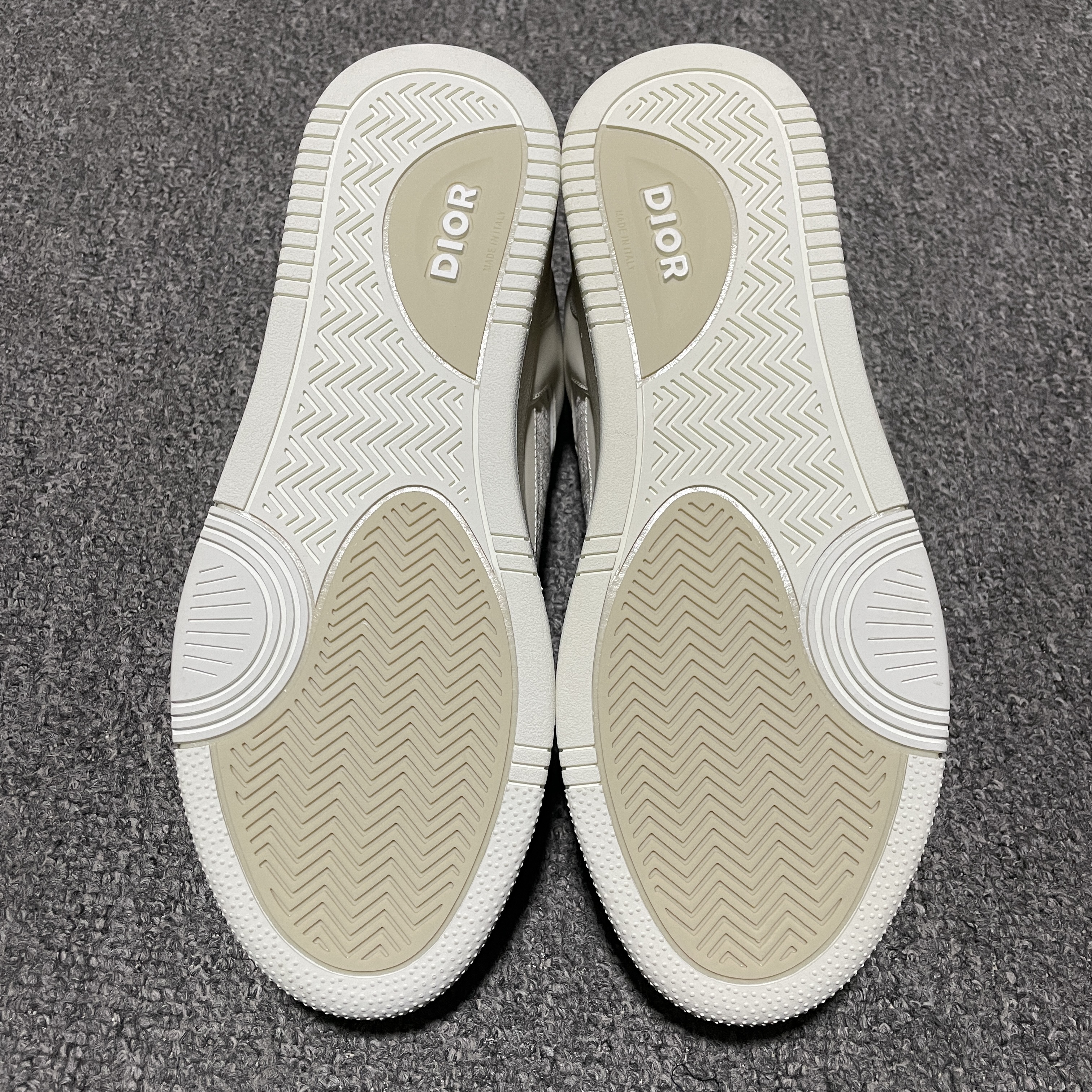 Dior B27 Low Top Sneaker Dior Oblique jacquard "White"（3SN272ZIR_H068）